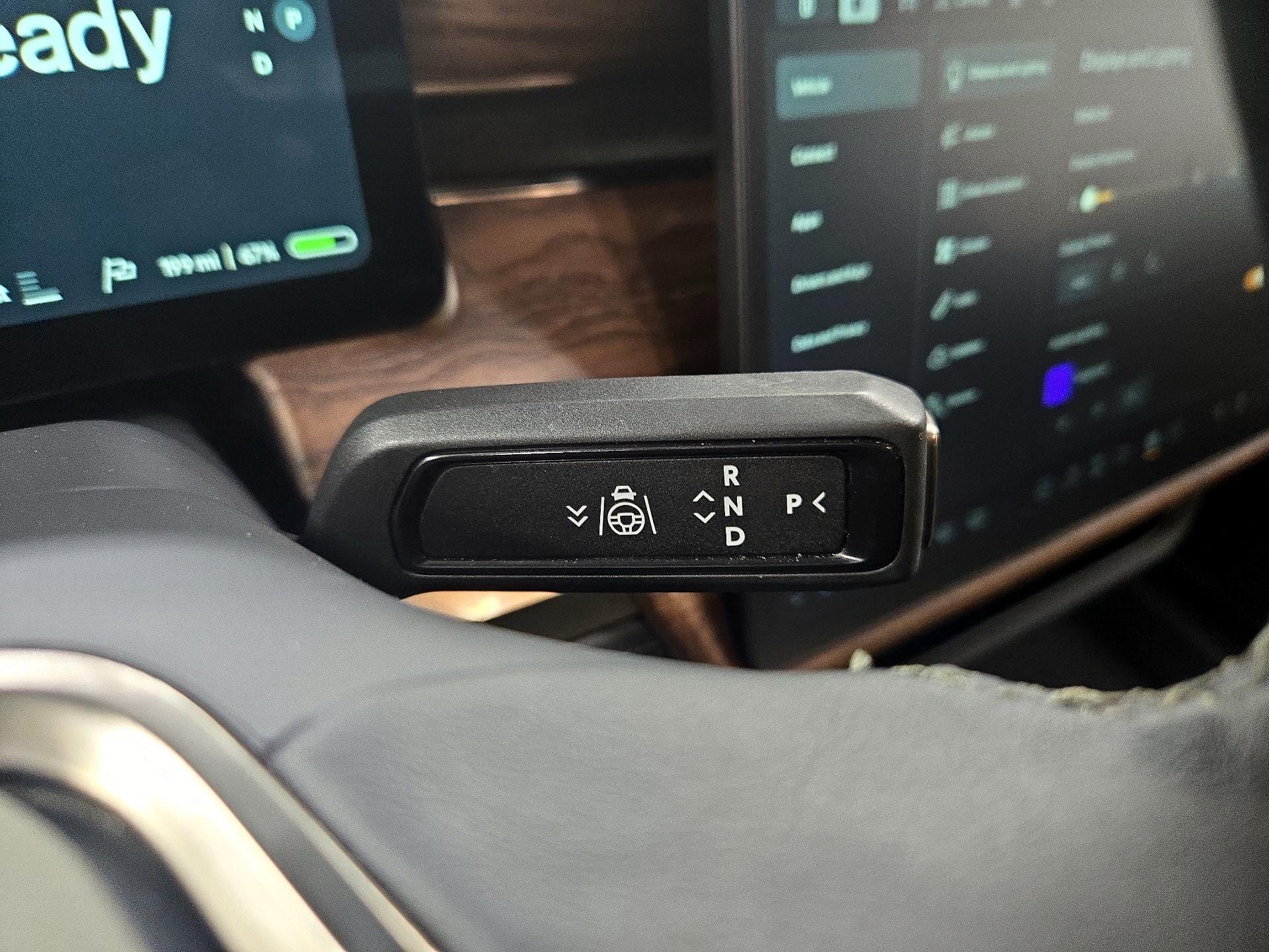 Thumbnail: 2022 Rivian R1T - 17