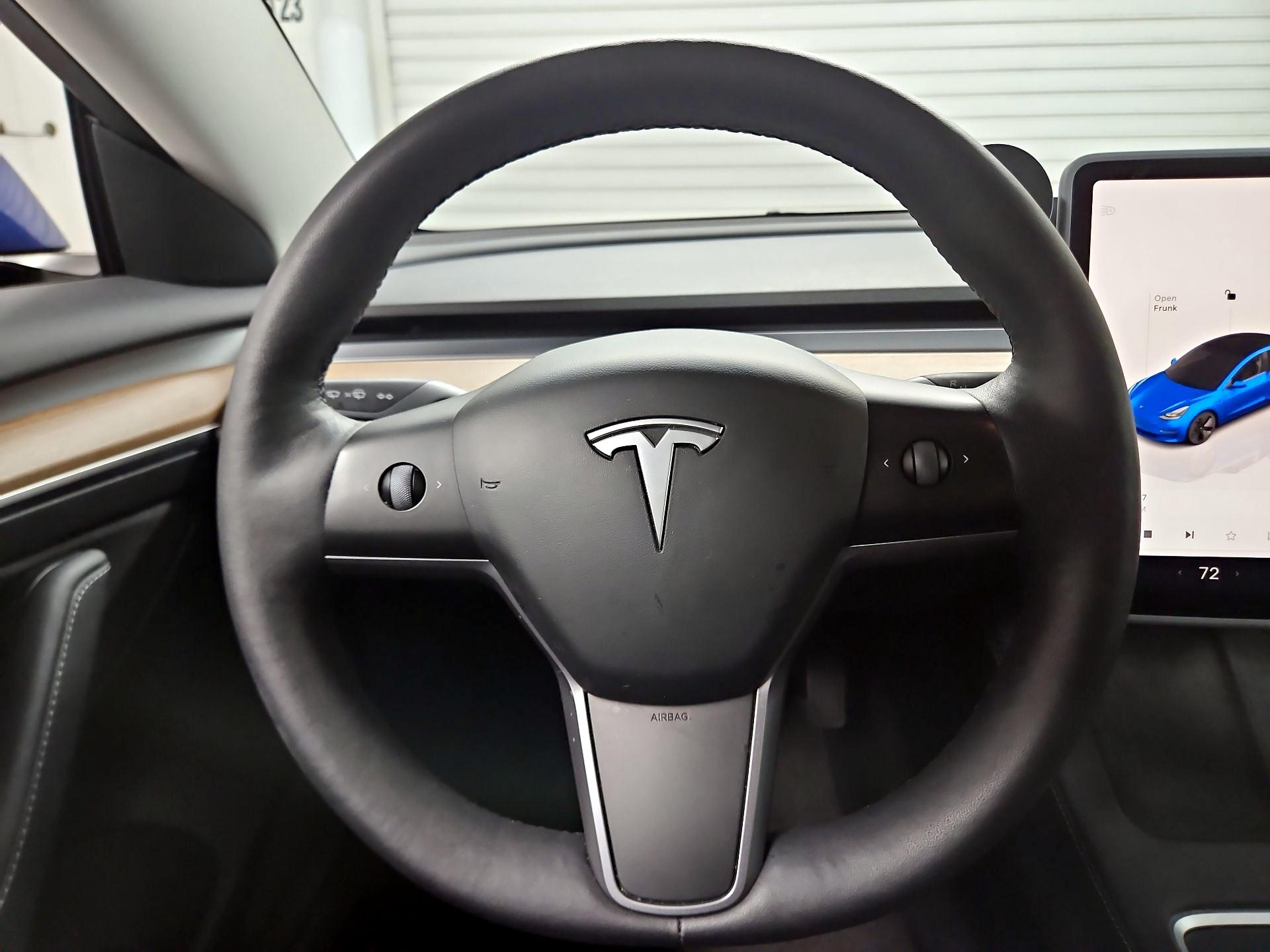 Thumbnail: 2023 Tesla Model 3 - 10