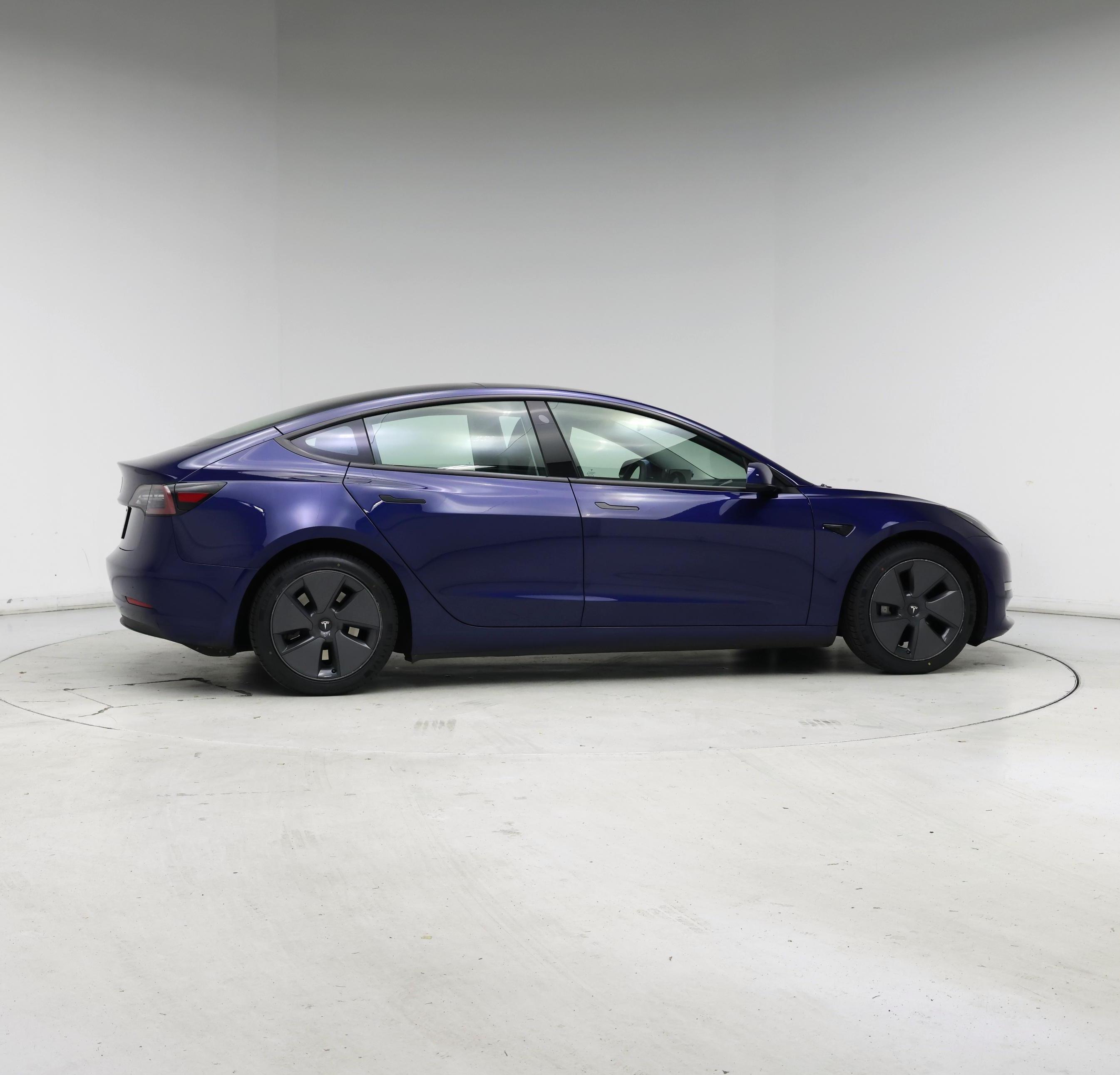 Thumbnail: 2023 Tesla Model 3 - 7