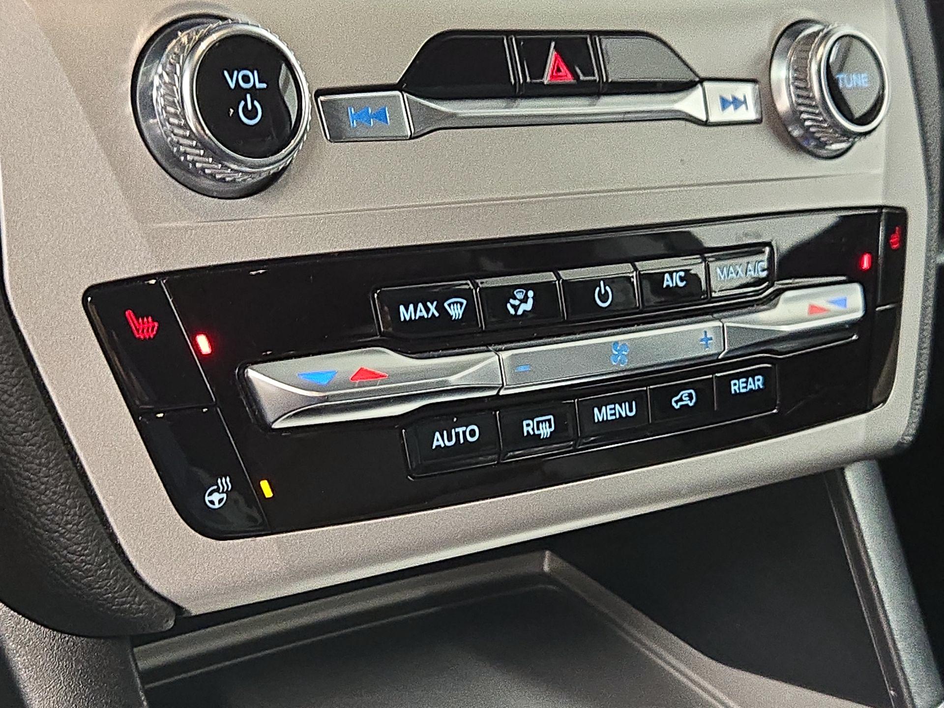 Thumbnail: 2023 Ford Explorer - 17