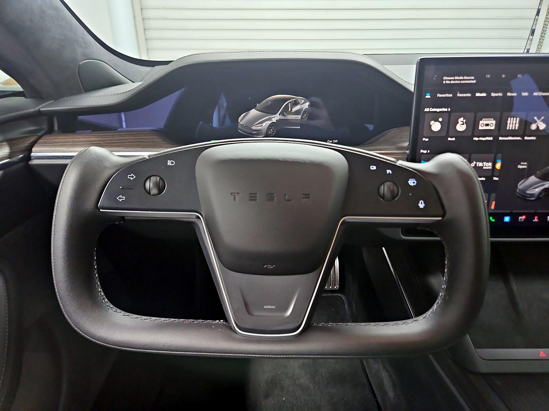 Thumbnail: 2022 Tesla Model S - 10