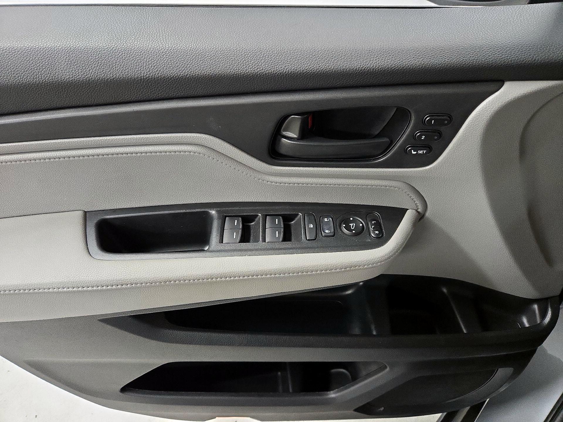 Thumbnail: 2021 Honda Odyssey - 12