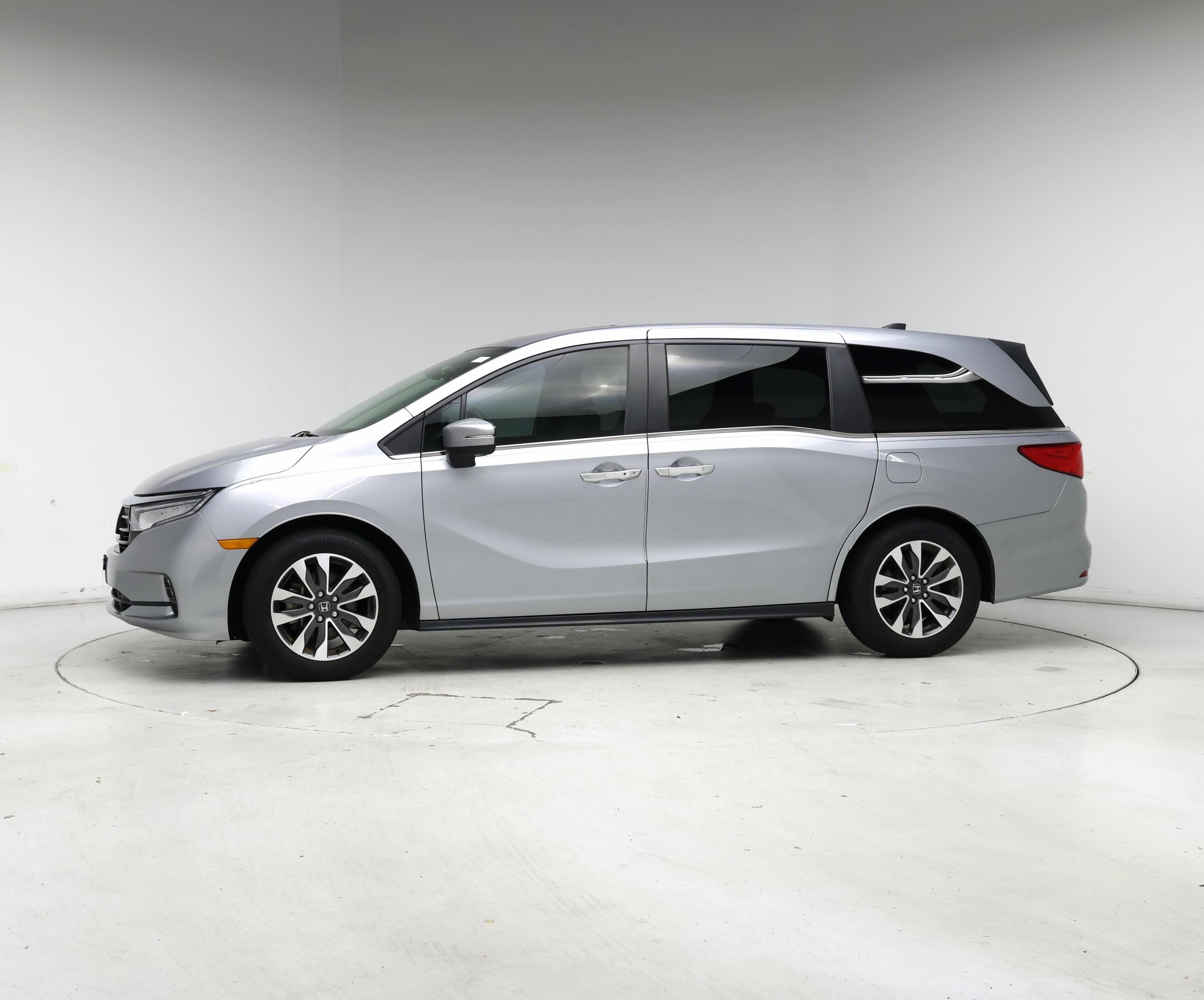 Thumbnail: 2021 Honda Odyssey - 3