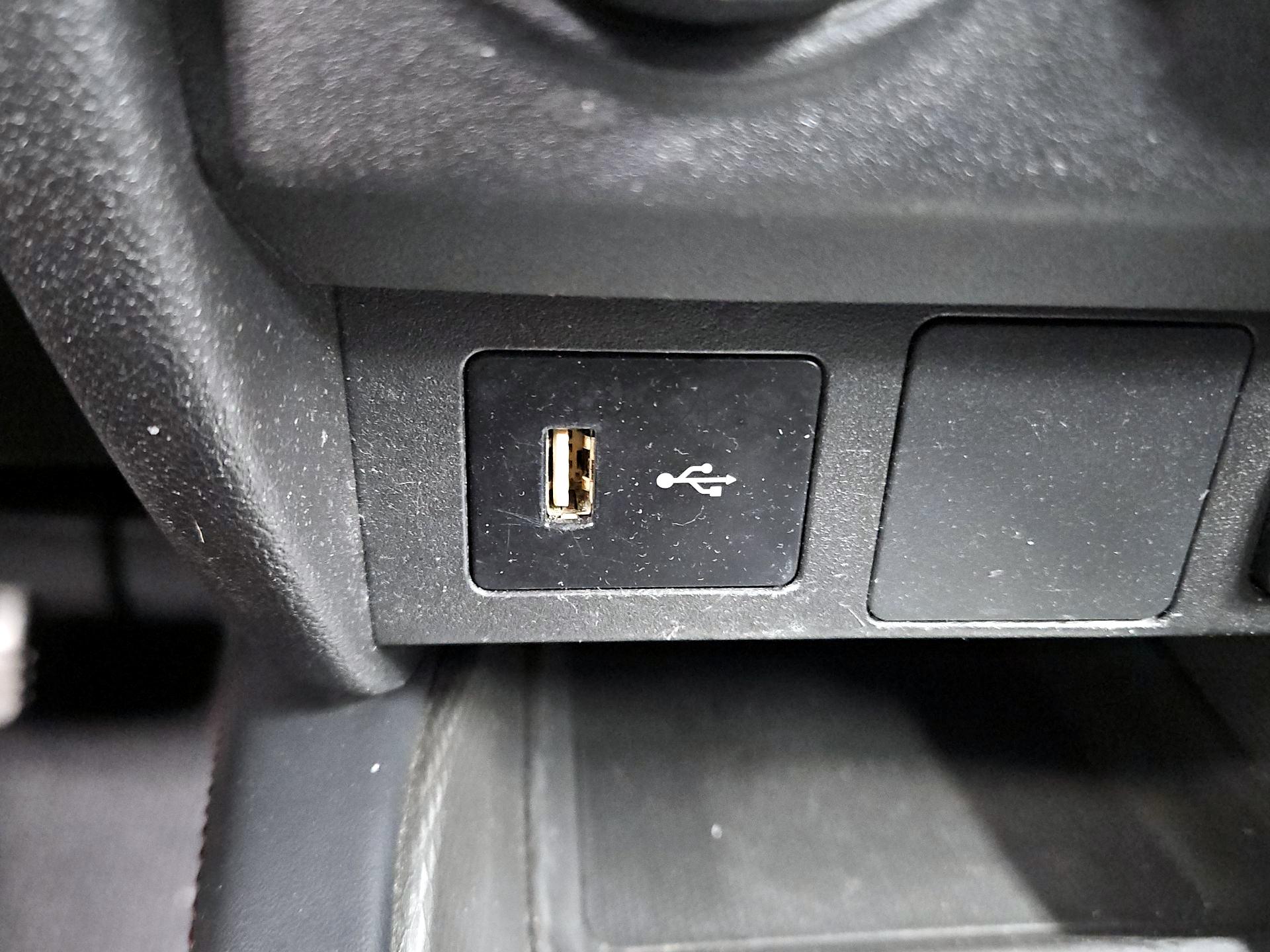 Thumbnail: 2019 Mitsubishi Outlander Sport - 17