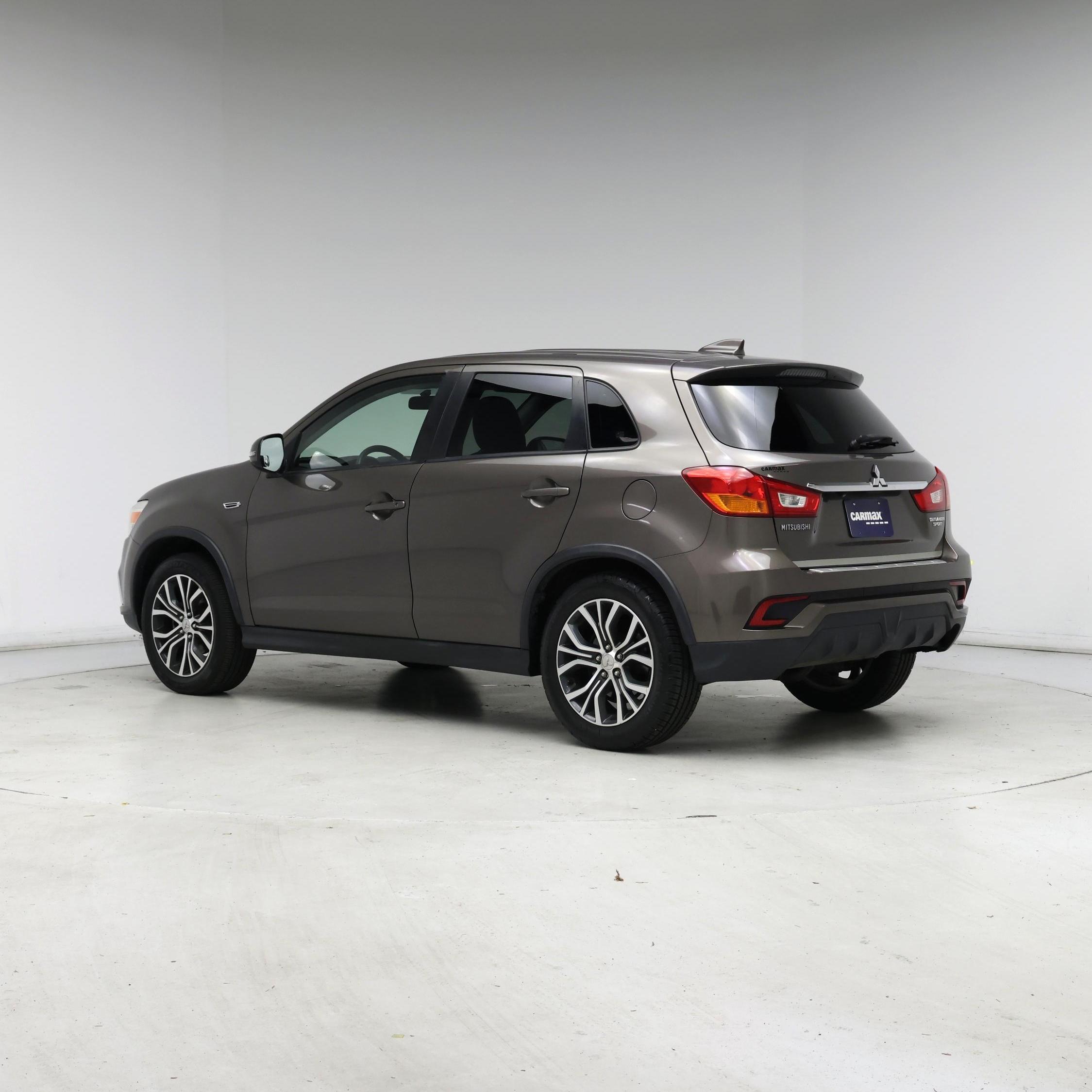 Thumbnail: 2019 Mitsubishi Outlander Sport - 2