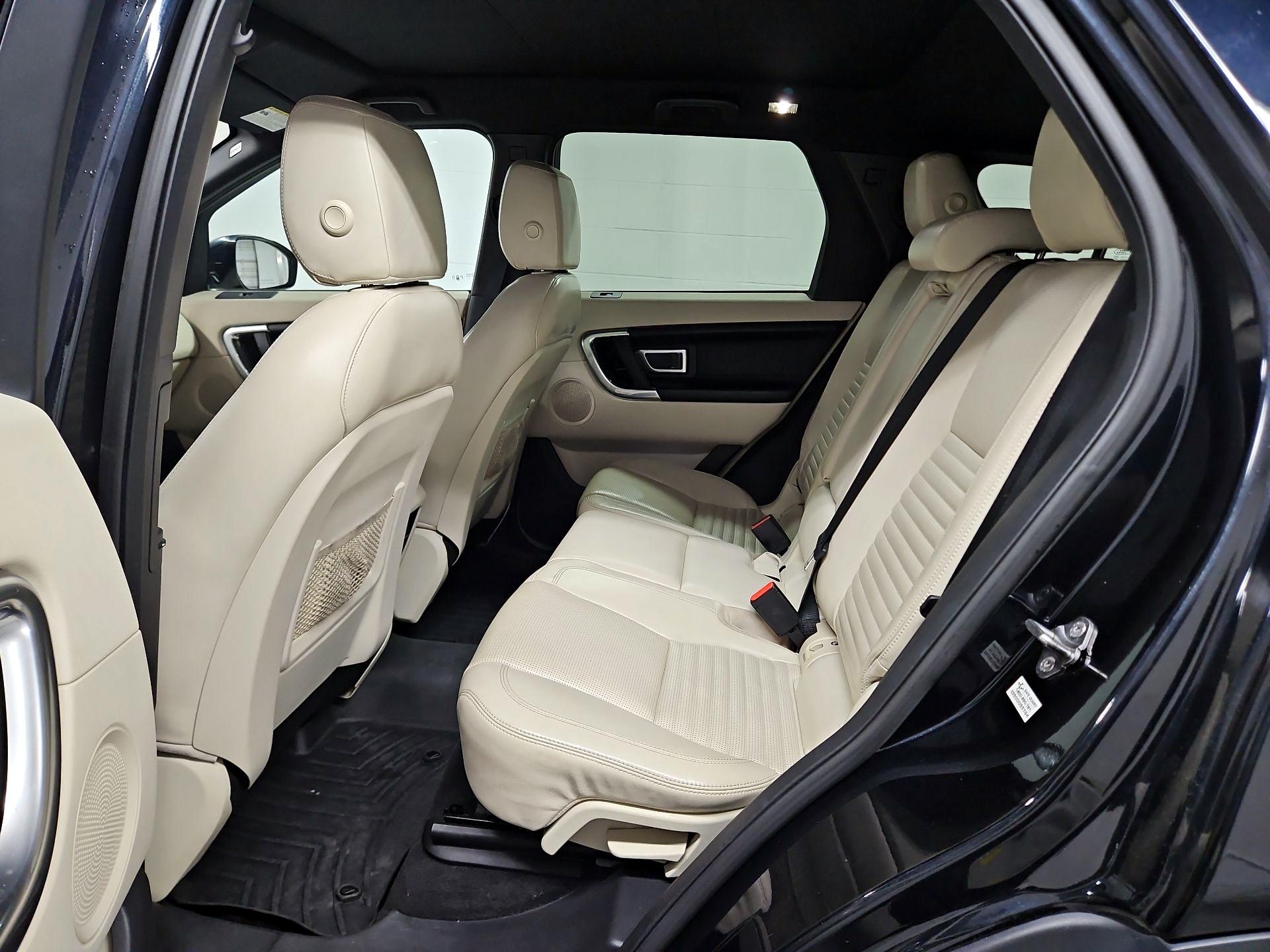 Thumbnail: 2017 Land Rover Discovery Sport - 20