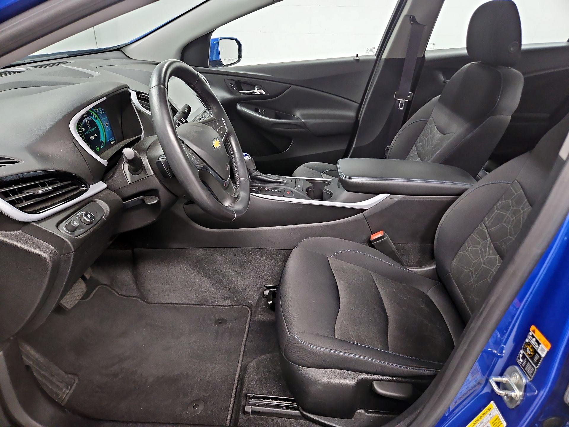 Thumbnail: 2017 Chevrolet Volt - 11