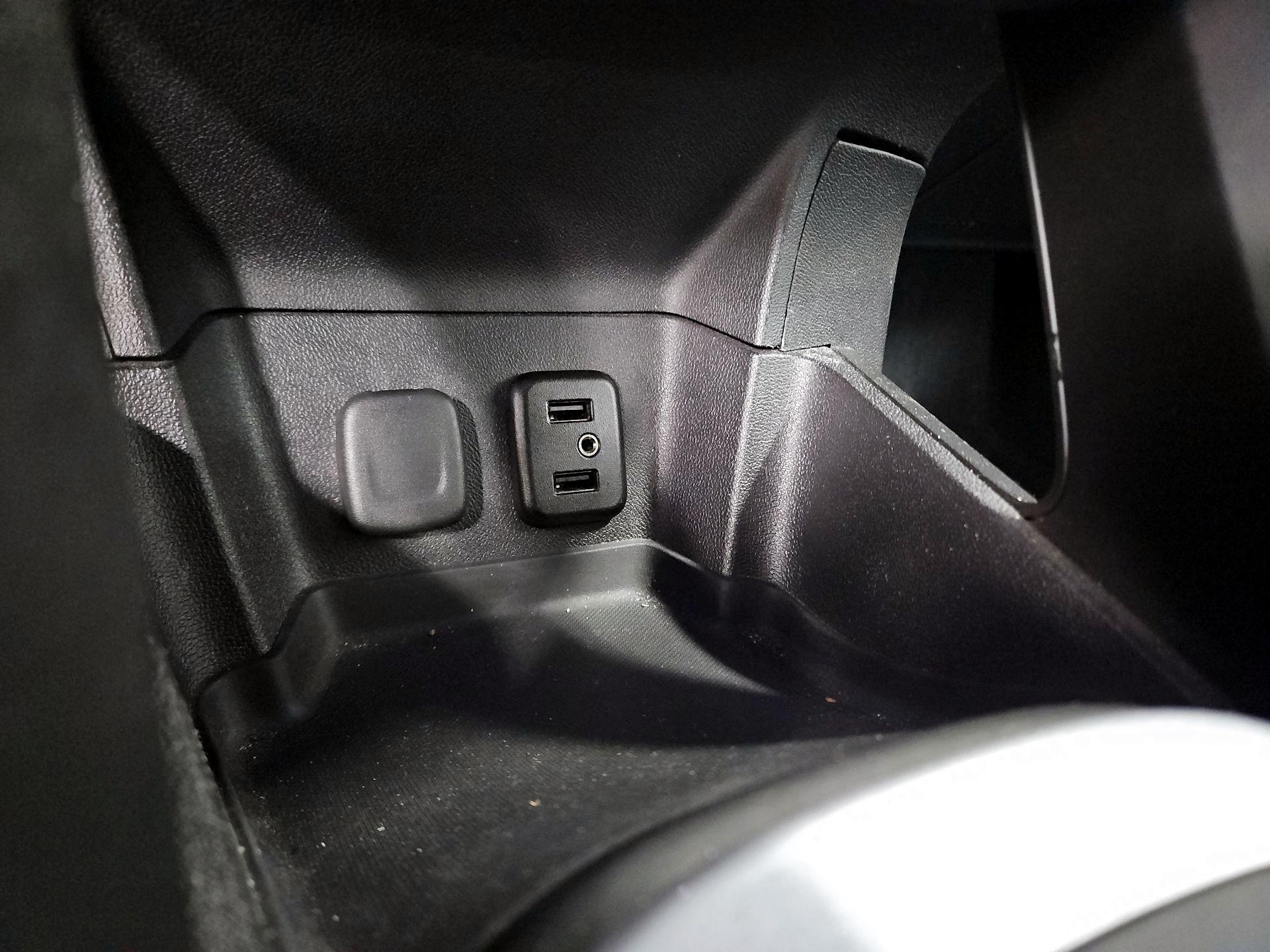 Thumbnail: 2017 Chevrolet Volt - 18