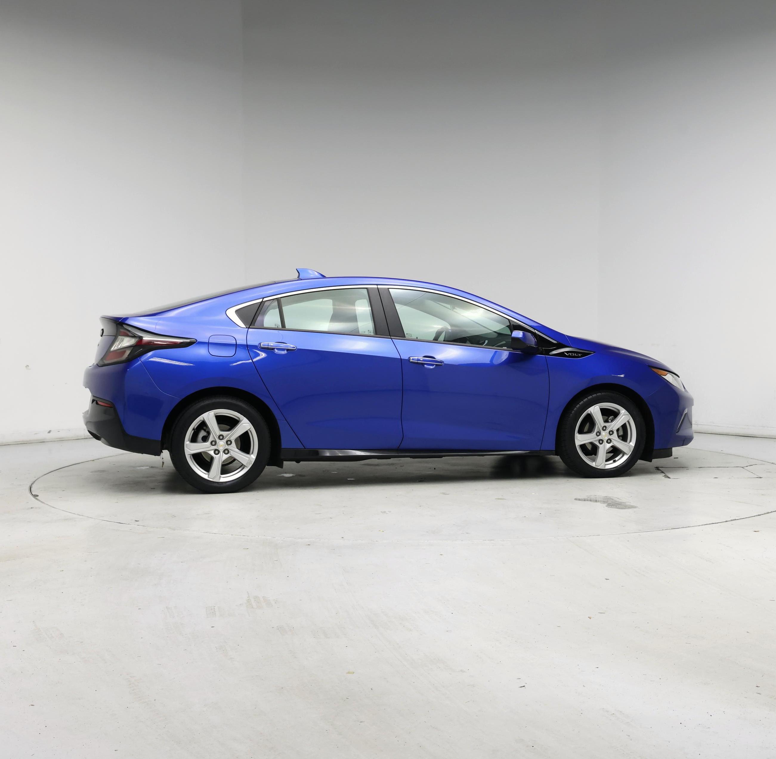 Thumbnail: 2017 Chevrolet Volt - 7