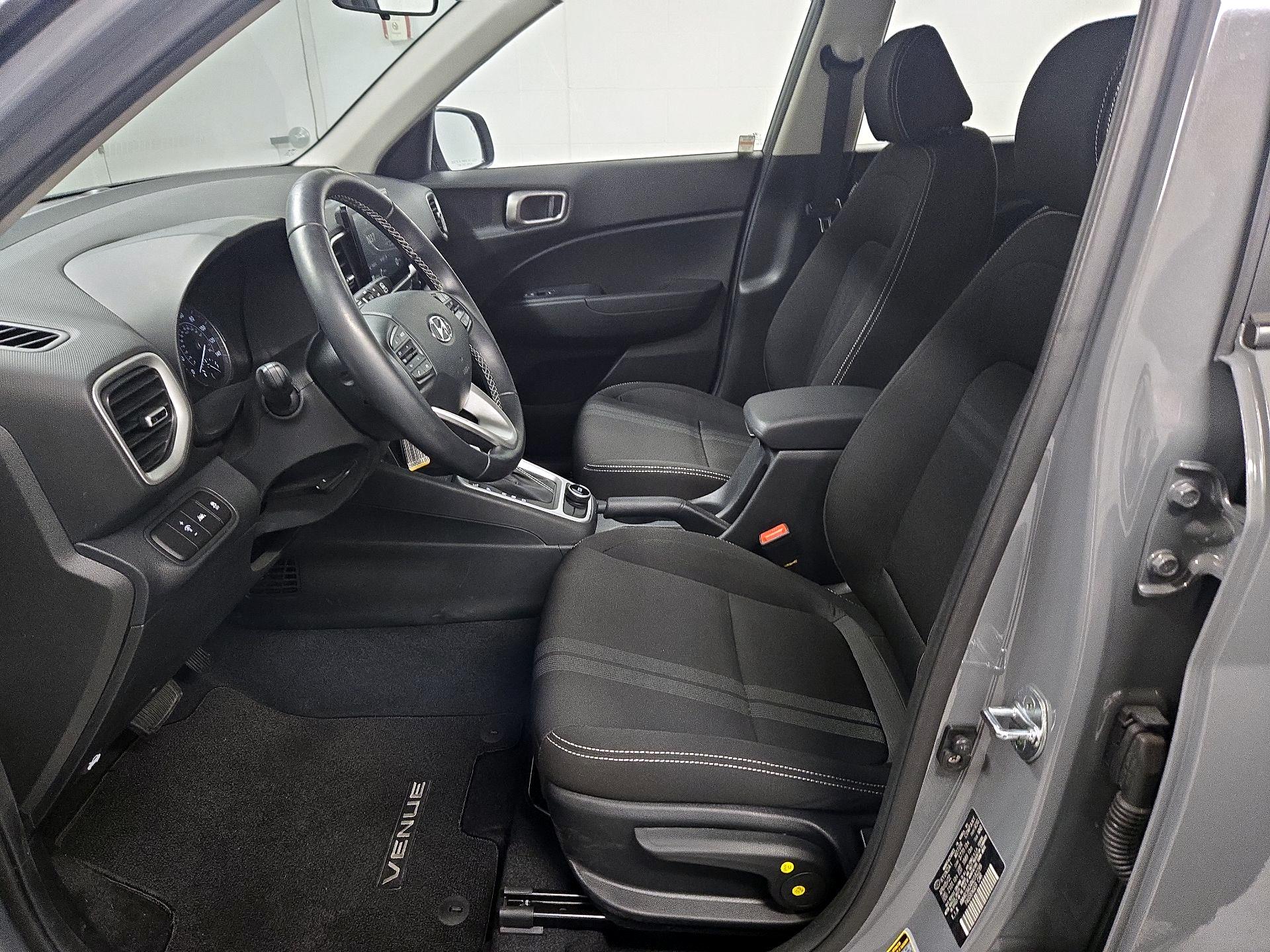 Thumbnail: 2022 Hyundai Venue - 11