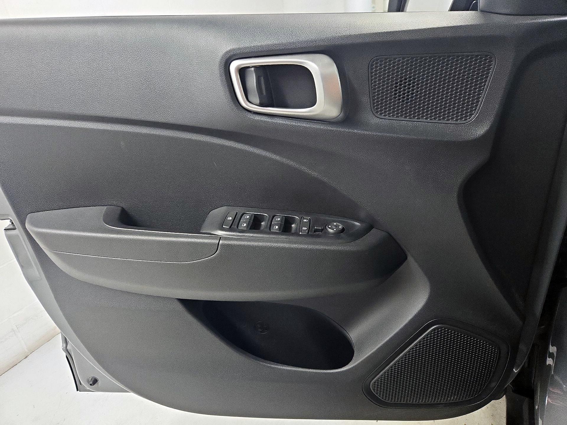 Thumbnail: 2022 Hyundai Venue - 12