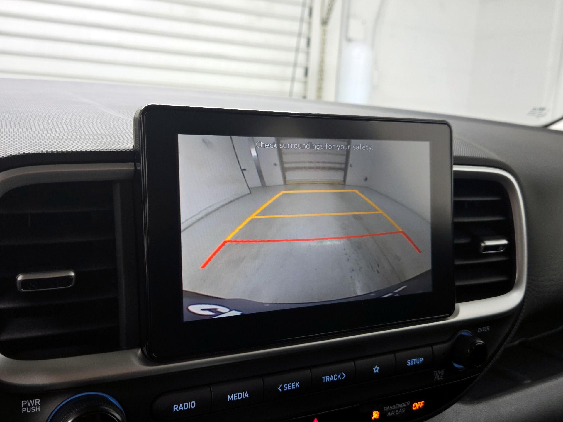 Thumbnail: 2022 Hyundai Venue - 14