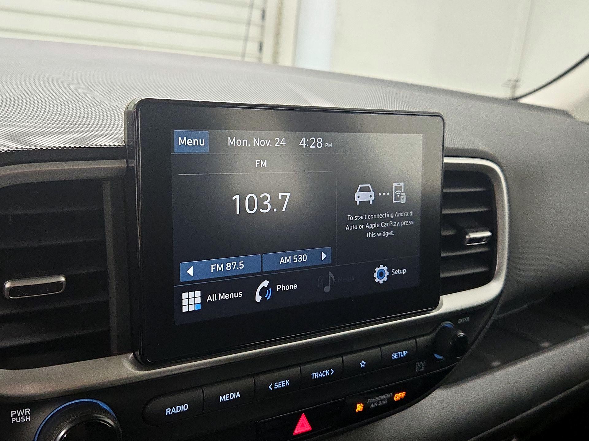 Thumbnail: 2022 Hyundai Venue - 15