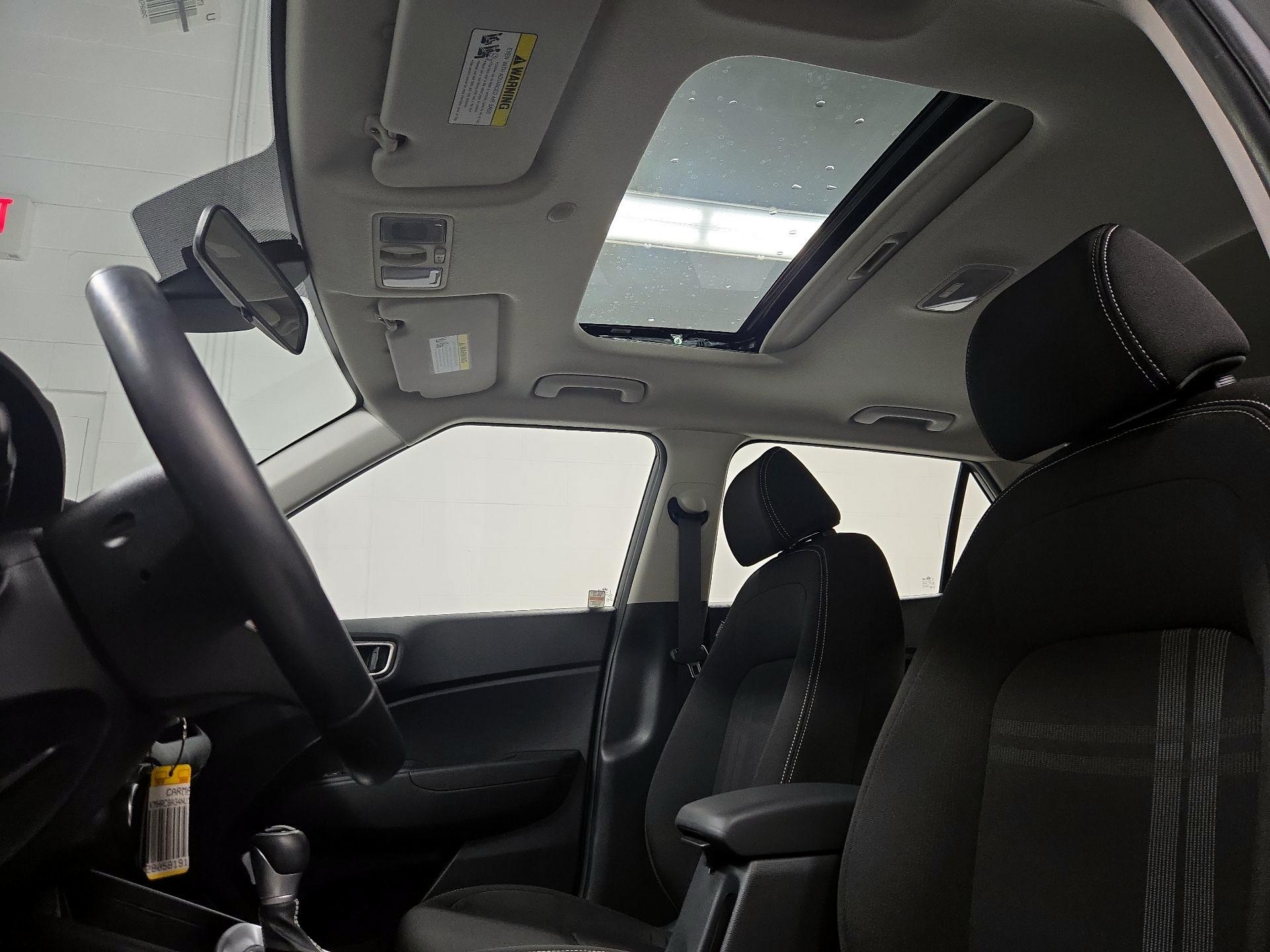 Thumbnail: 2022 Hyundai Venue - 19