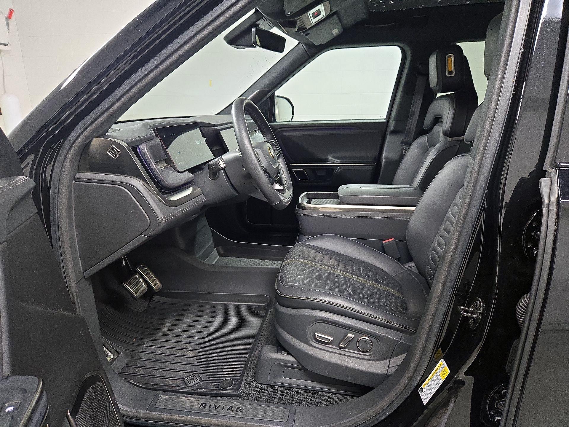 Thumbnail: 2023 Rivian R1T - 11