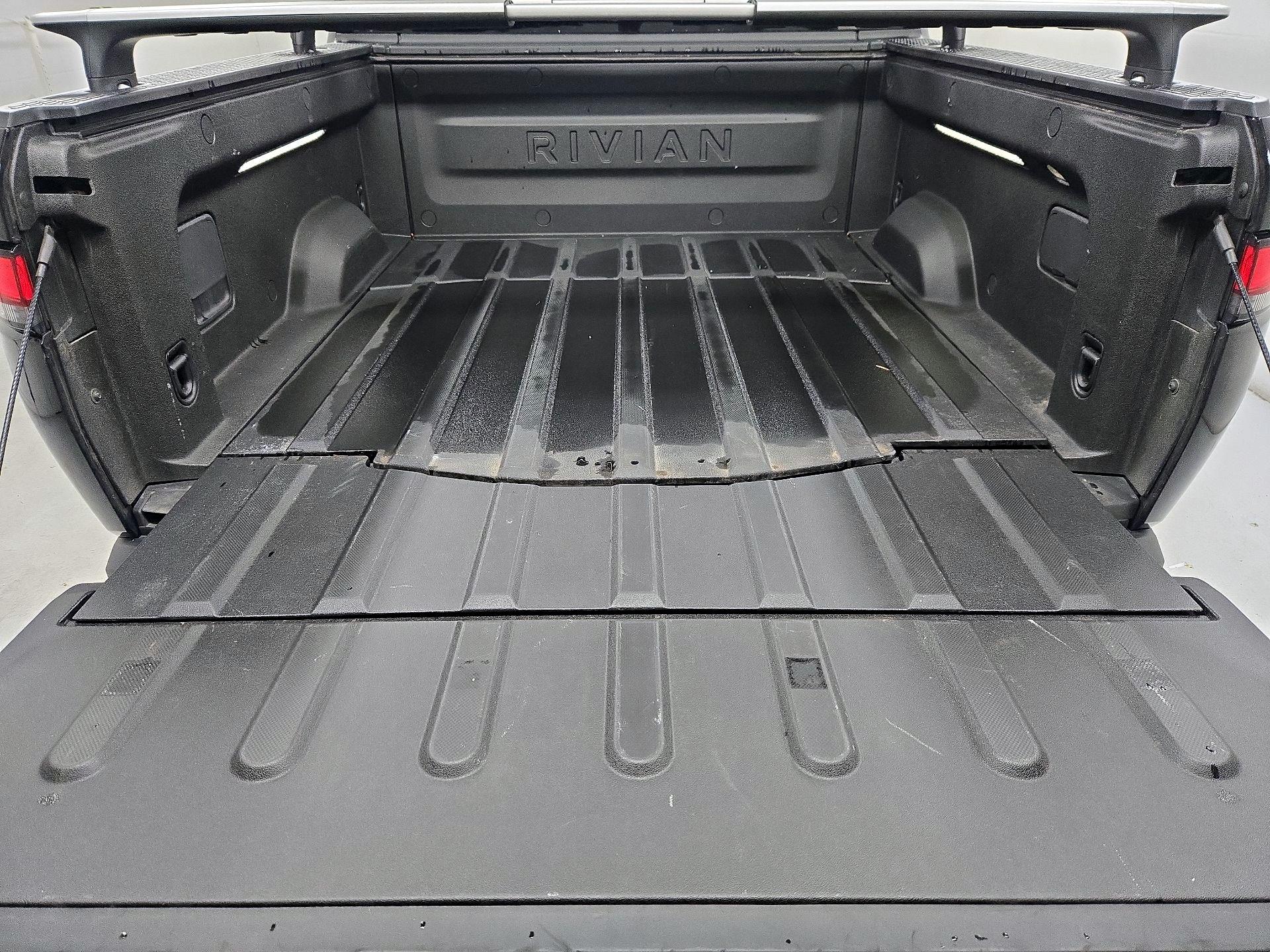 Thumbnail: 2023 Rivian R1T - 20