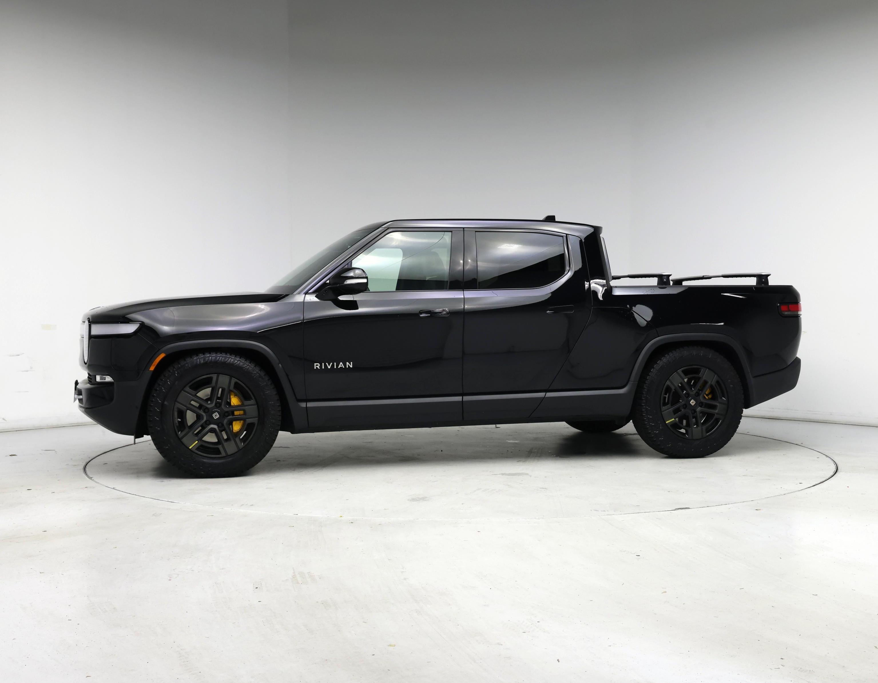 Thumbnail: 2023 Rivian R1T - 3