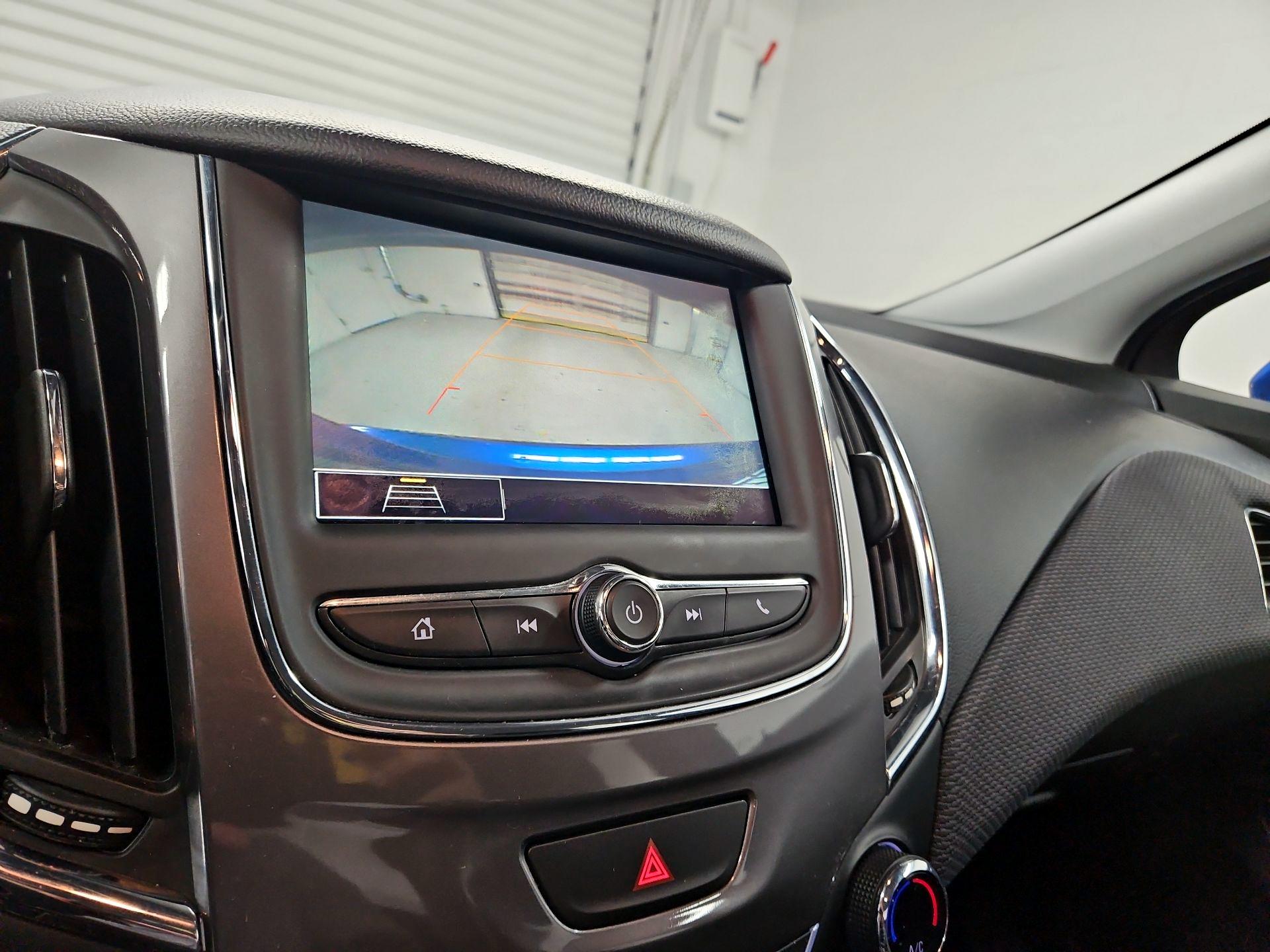 Thumbnail: 2019 Chevrolet Cruze - 14