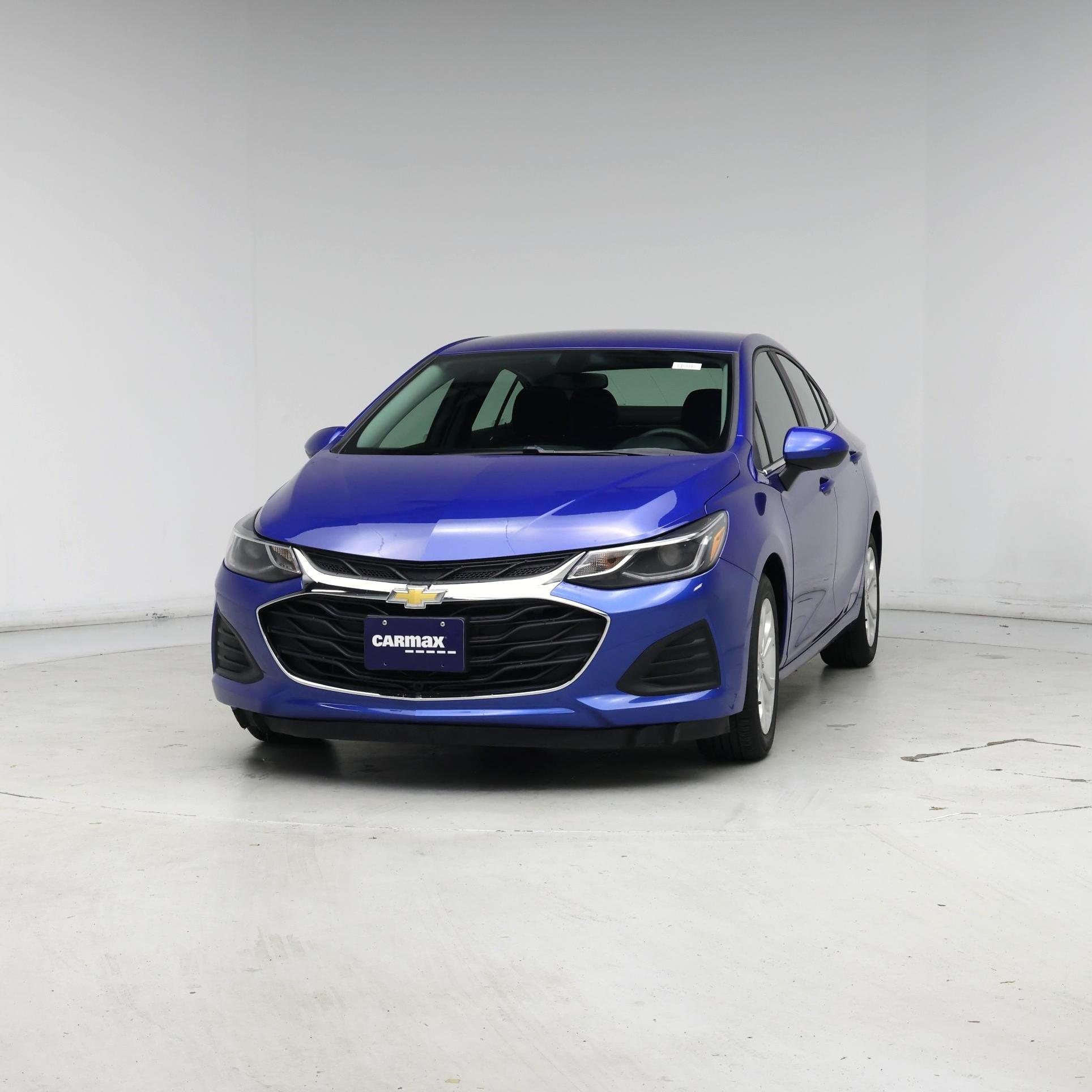 Thumbnail: 2019 Chevrolet Cruze - 4