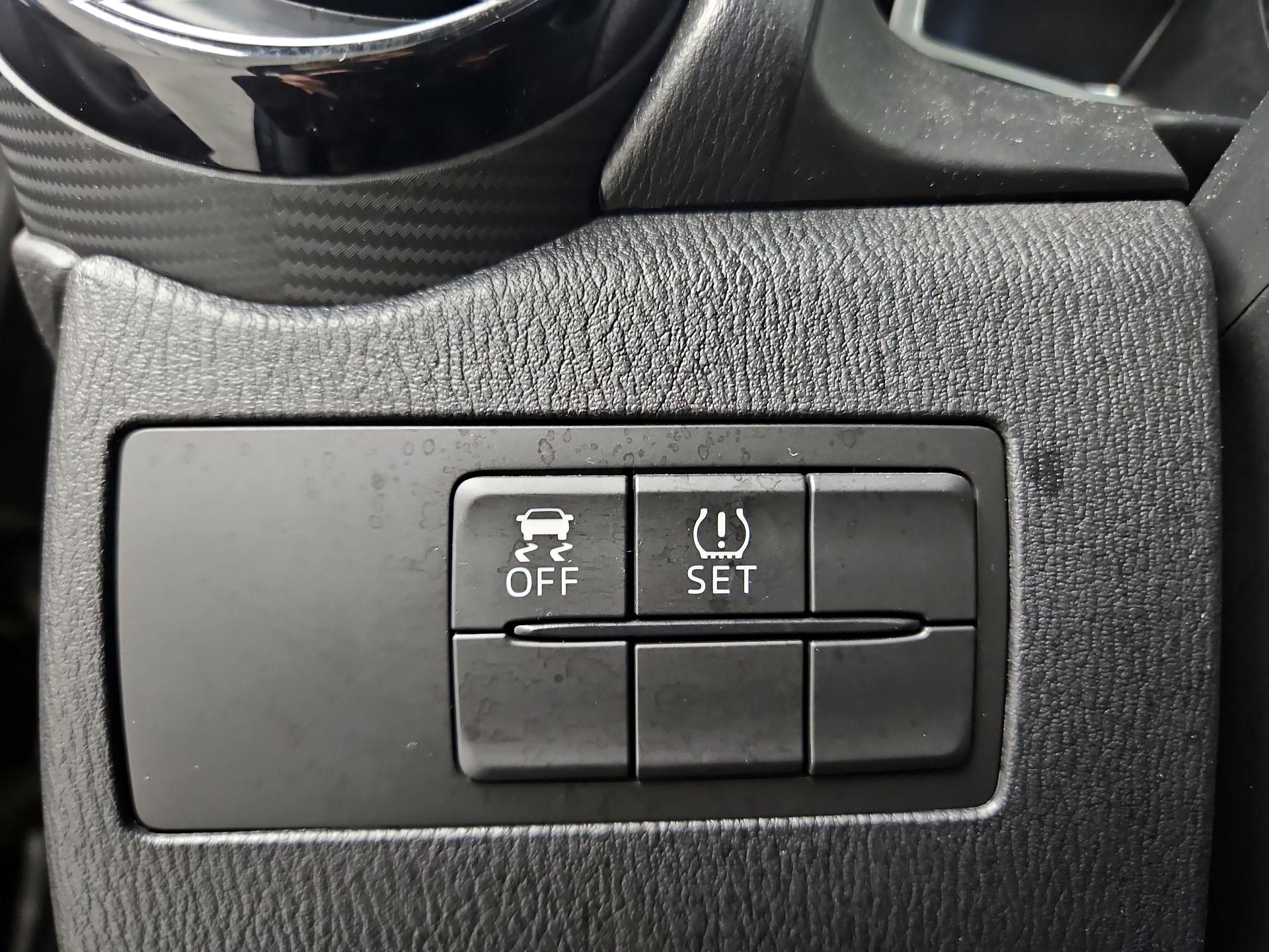 Thumbnail: 2017 Toyota Yaris iA - 13