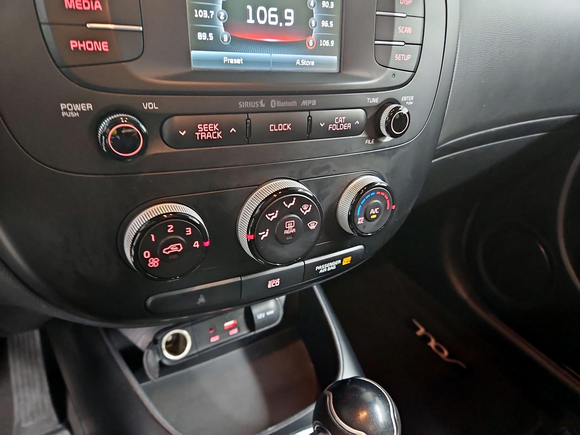 Thumbnail: 2016 Kia Soul - 16