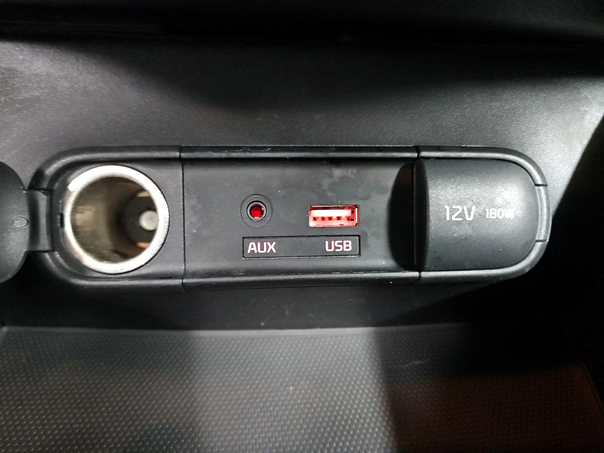 Thumbnail: 2016 Kia Soul - 18