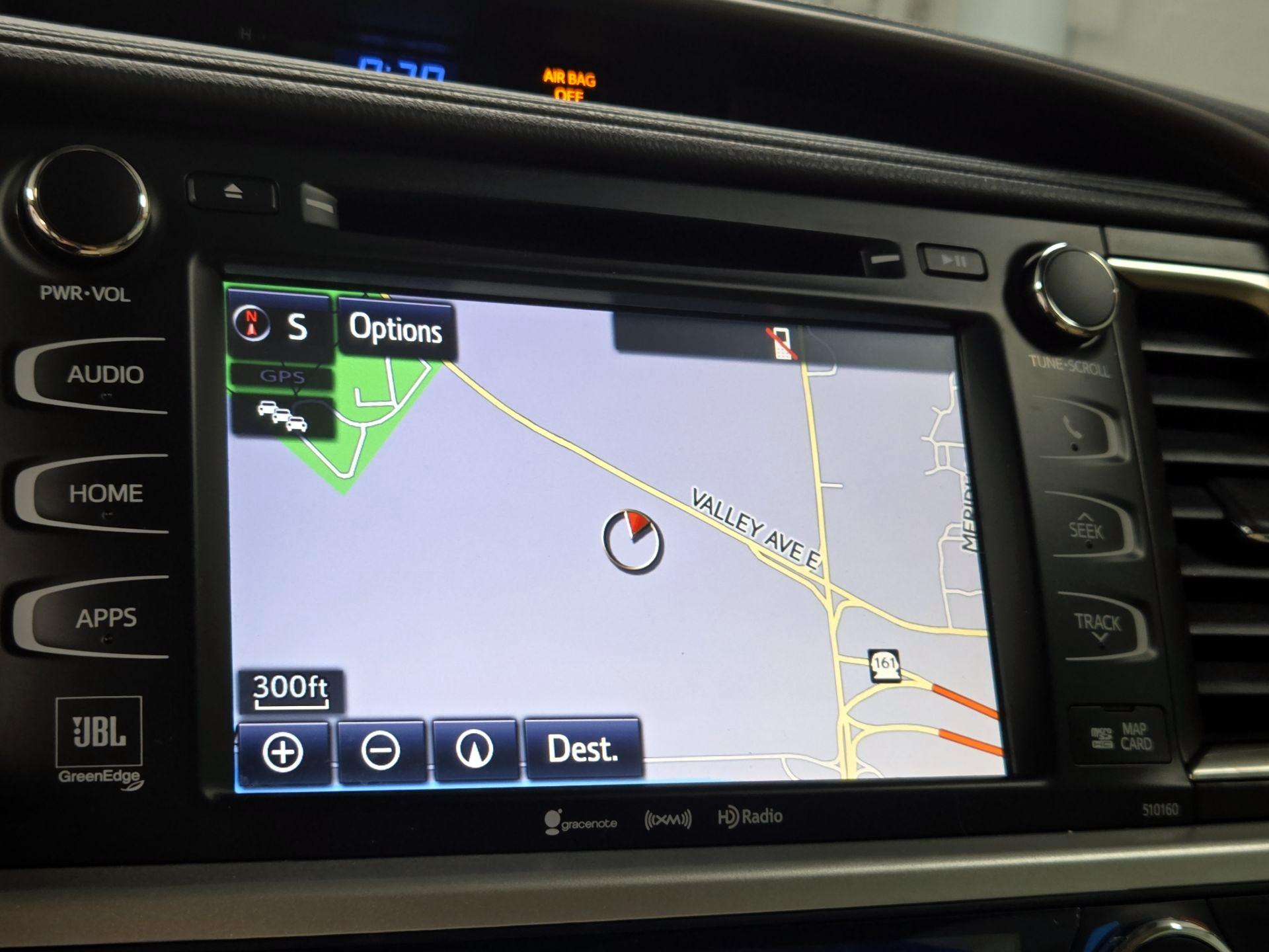 Thumbnail: 2016 Toyota Highlander - 14