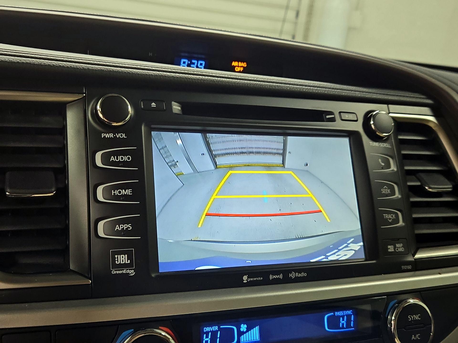 Thumbnail: 2016 Toyota Highlander - 15