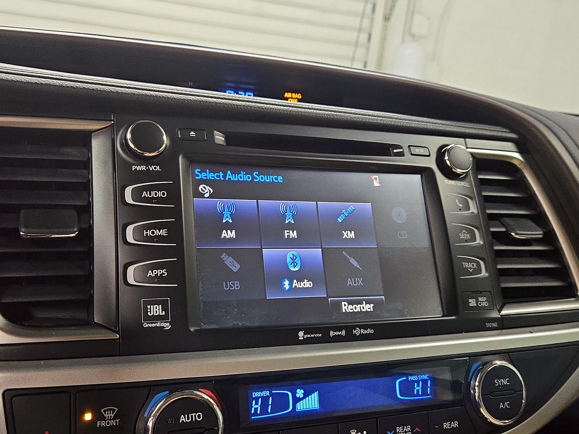 Thumbnail: 2016 Toyota Highlander - 16