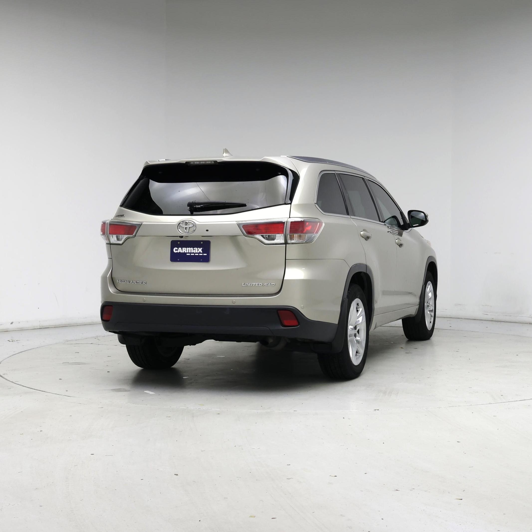 Thumbnail: 2016 Toyota Highlander - 8