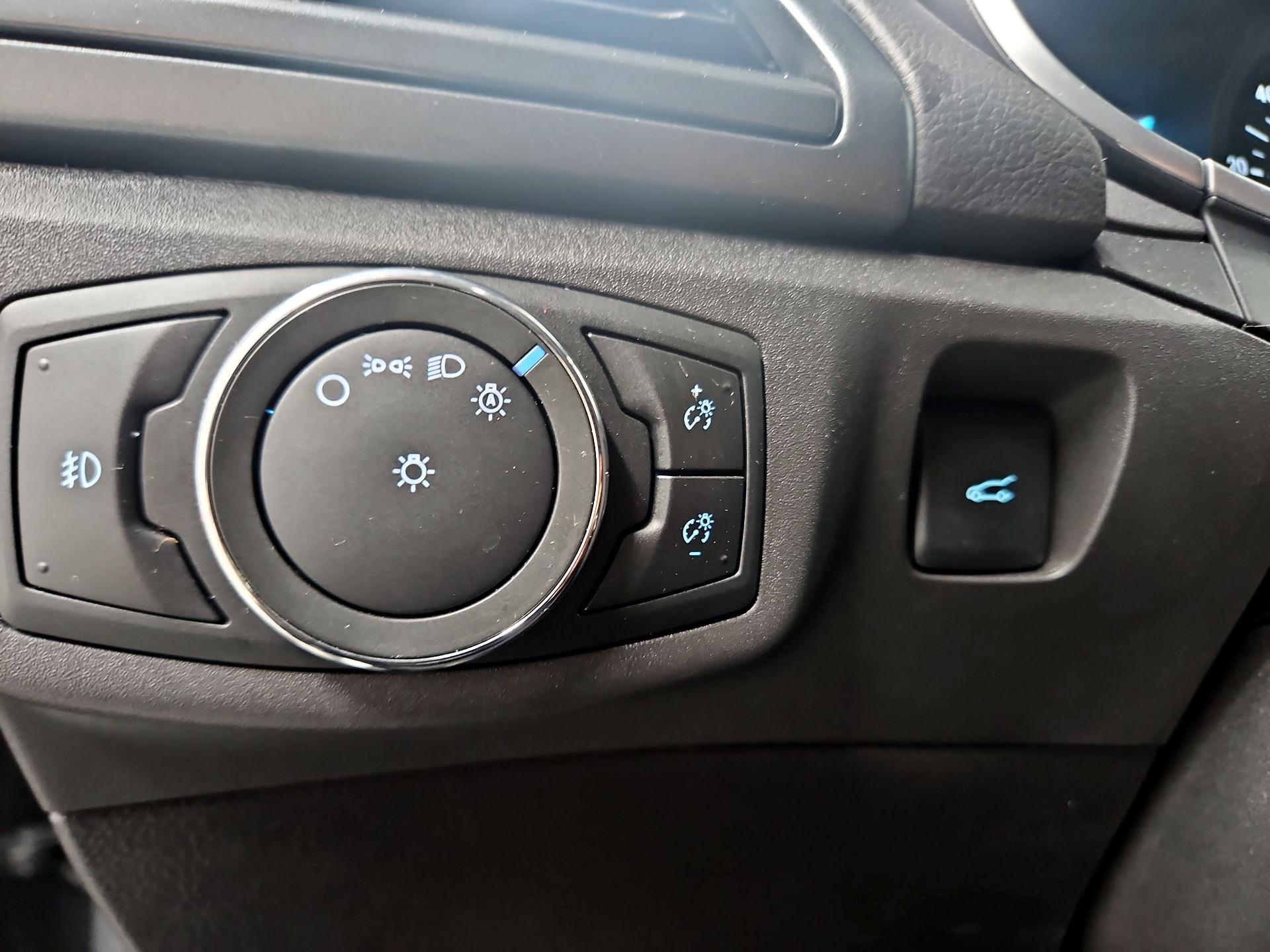 Thumbnail: 2015 Ford Fusion - 13