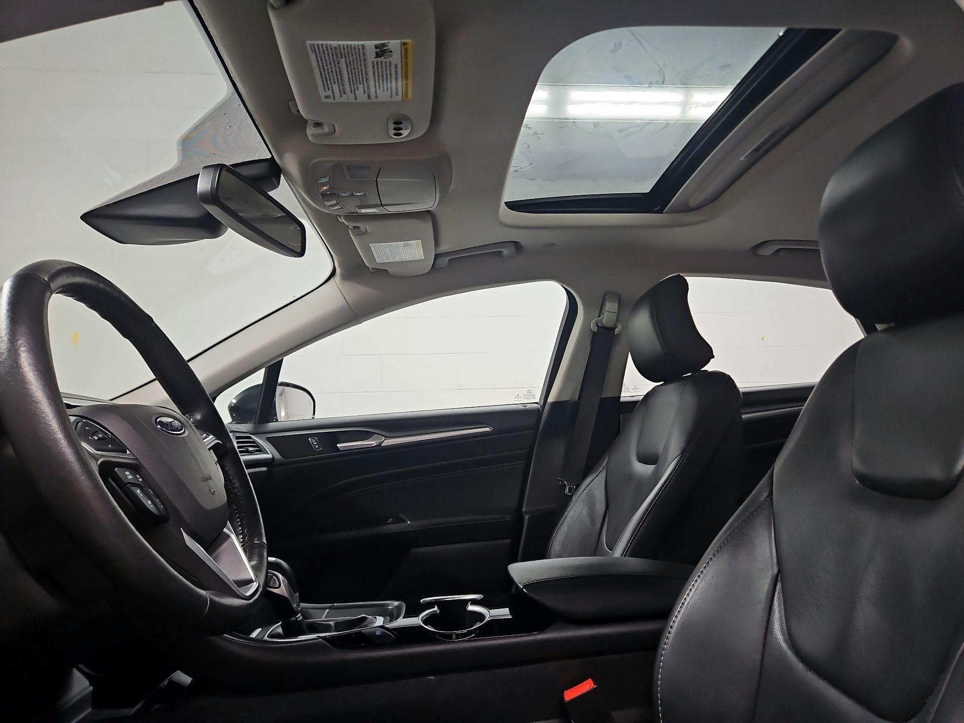 Thumbnail: 2015 Ford Fusion - 20