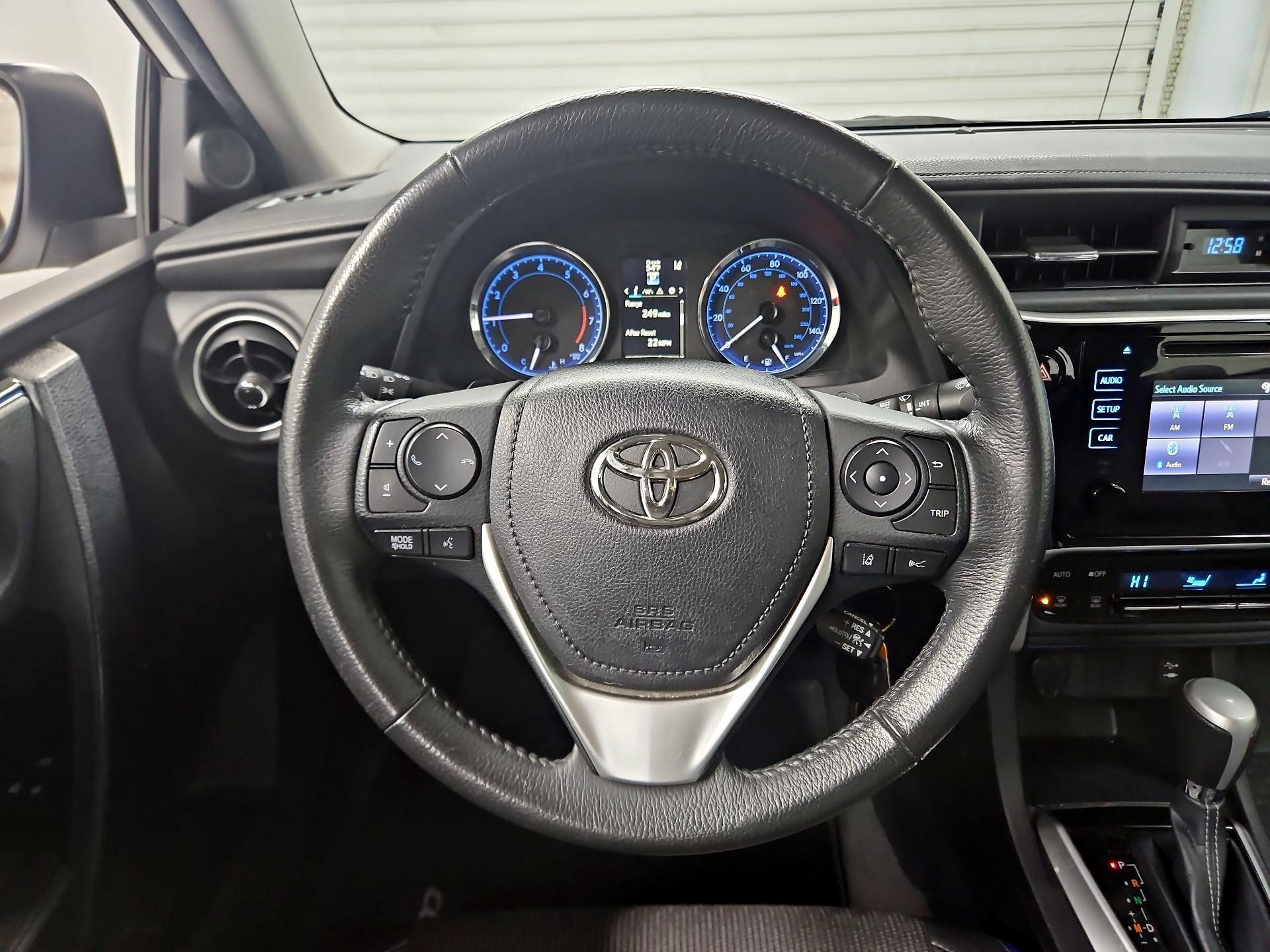 Thumbnail: 2018 Toyota Corolla - 10