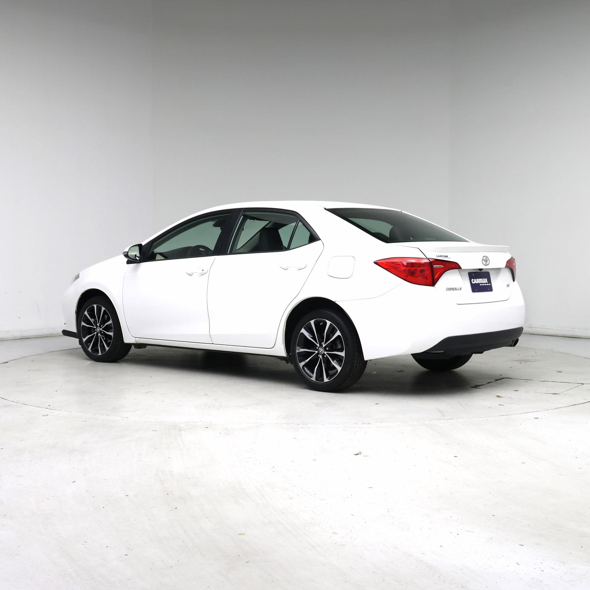 Thumbnail: 2018 Toyota Corolla - 2