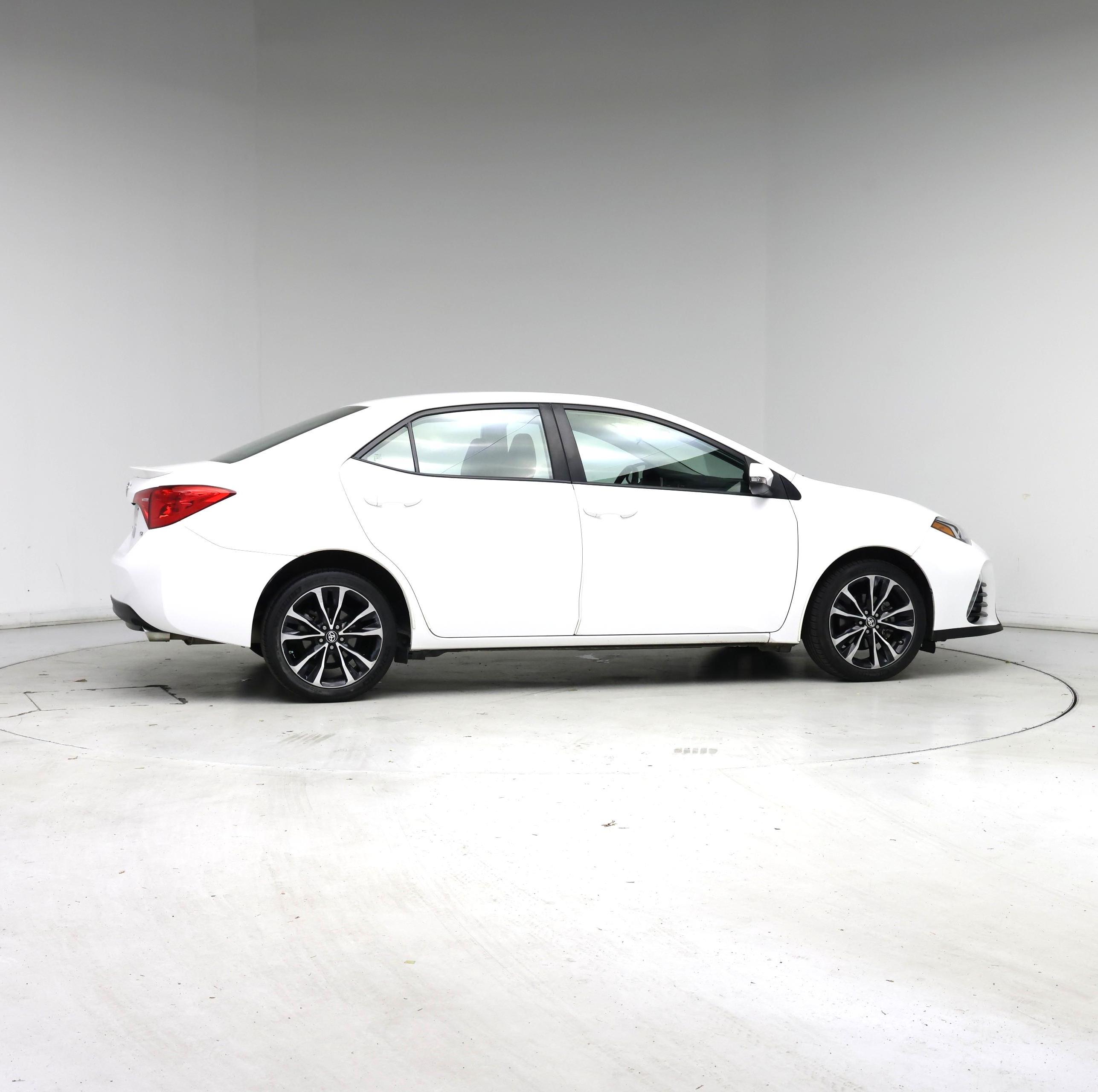 Thumbnail: 2018 Toyota Corolla - 7