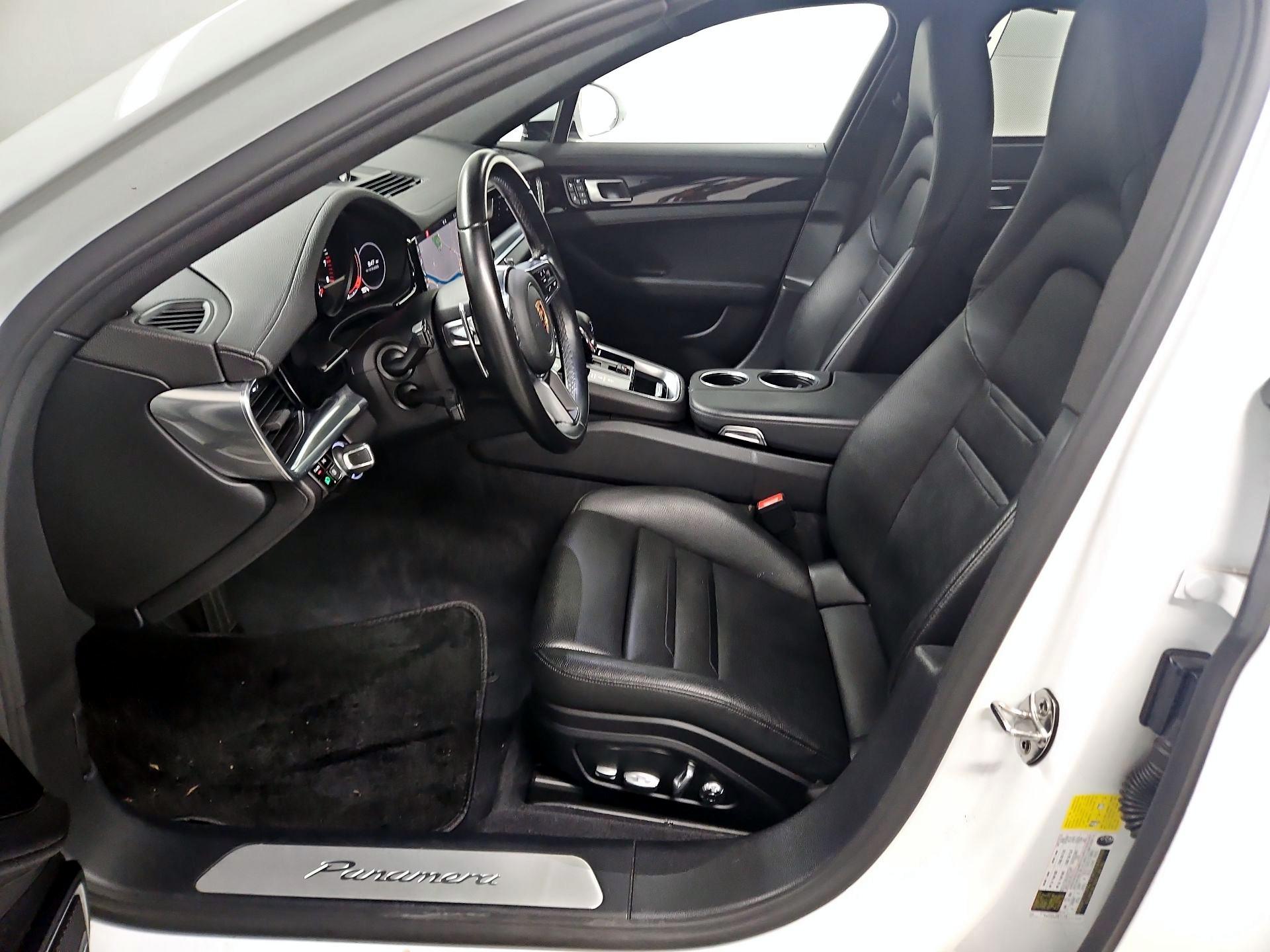 Thumbnail: 2018 Porsche Panamera - 11