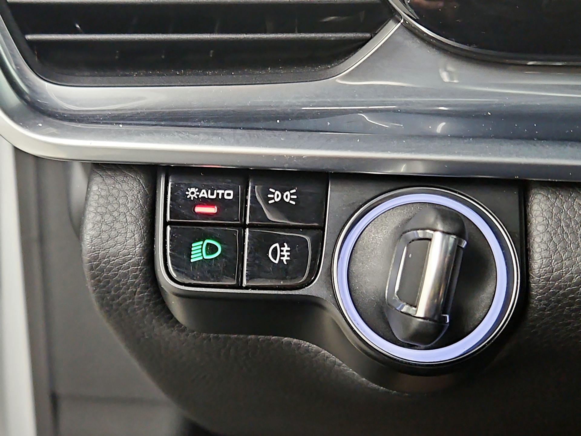 Thumbnail: 2018 Porsche Panamera - 13