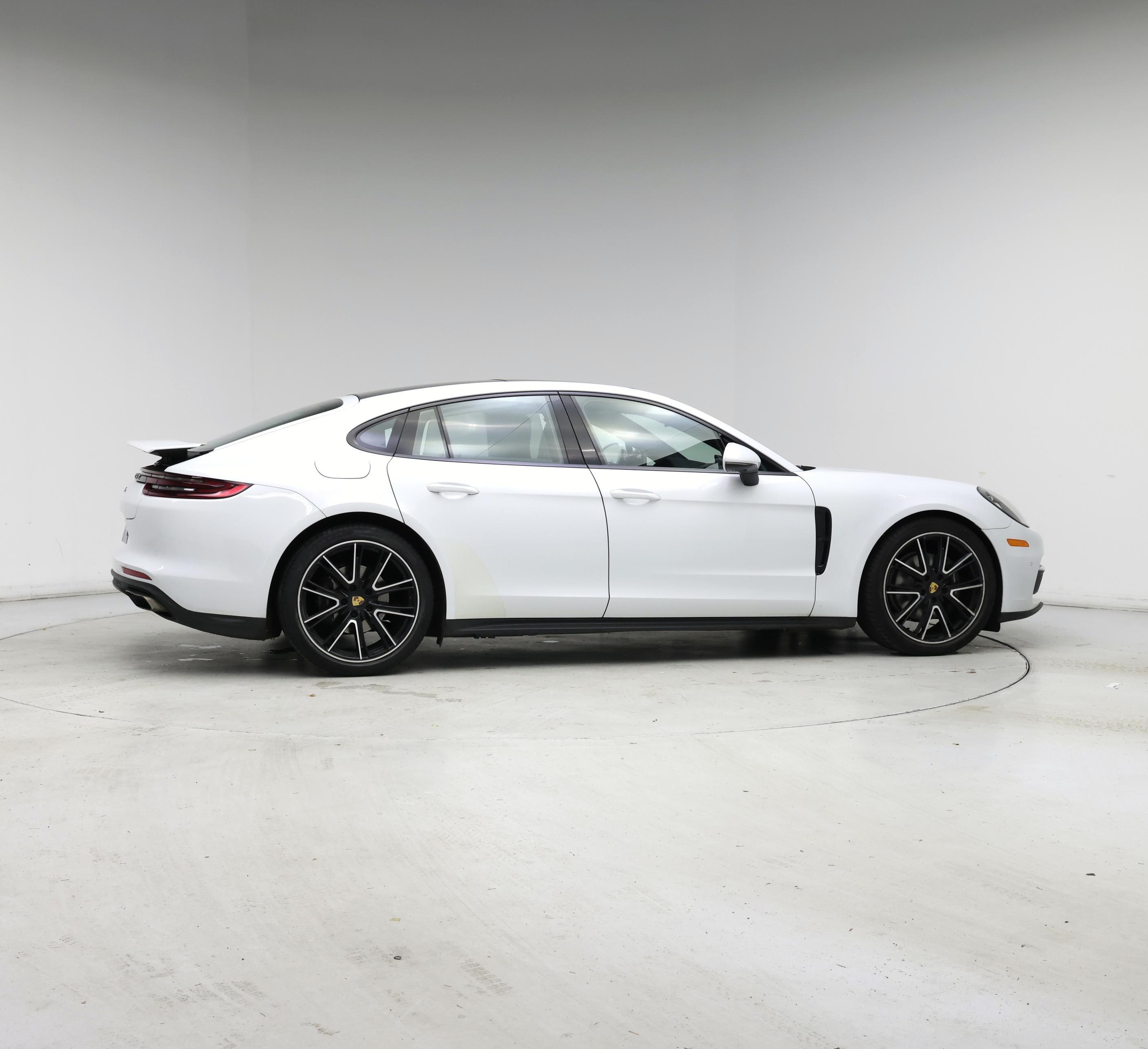 Thumbnail: 2018 Porsche Panamera - 7