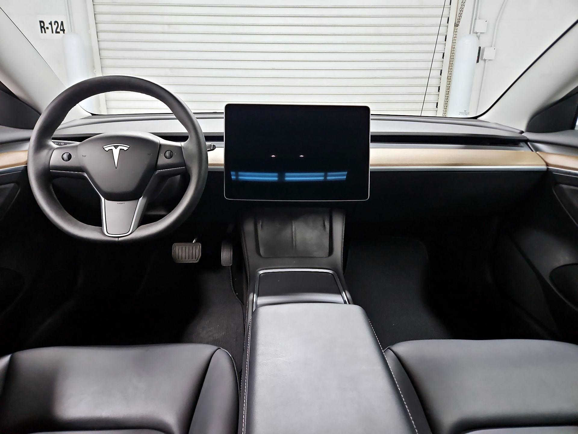 Thumbnail: 2023 Tesla Model 3 - 9