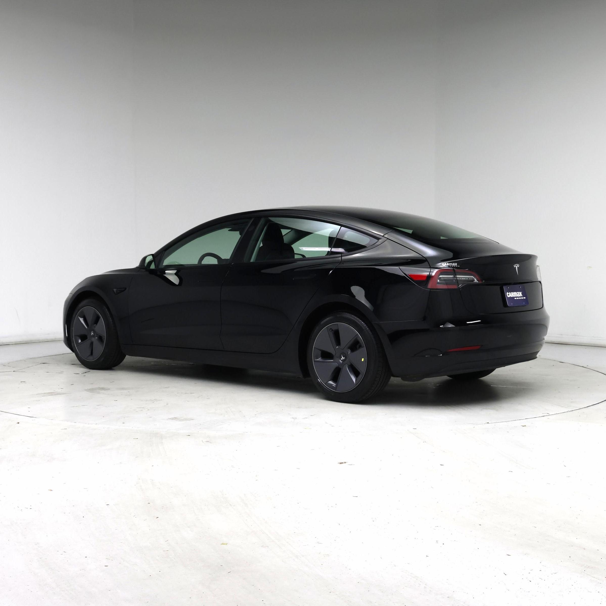 Thumbnail: 2023 Tesla Model 3 - 2