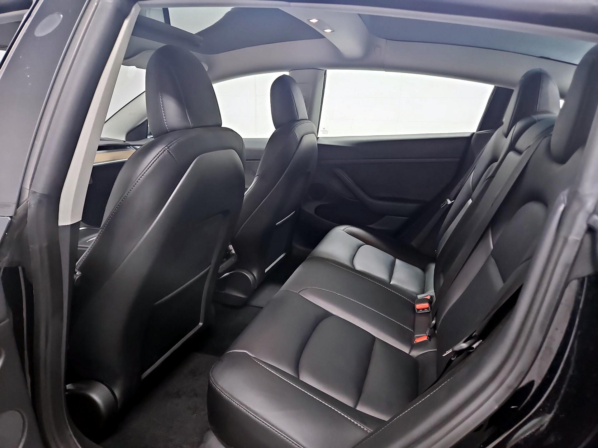 Thumbnail: 2023 Tesla Model 3 - 19