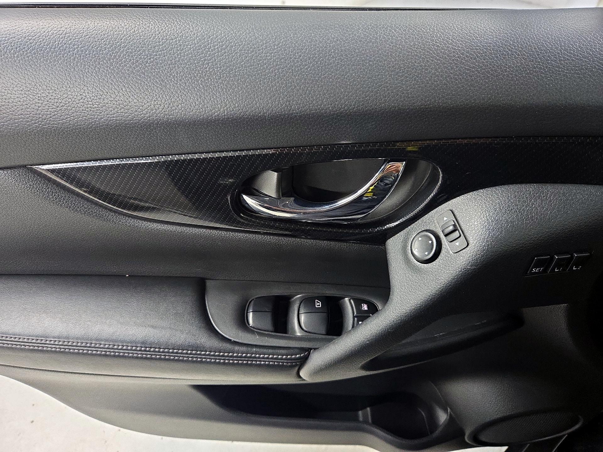 Thumbnail: 2020 Nissan Rogue - 12