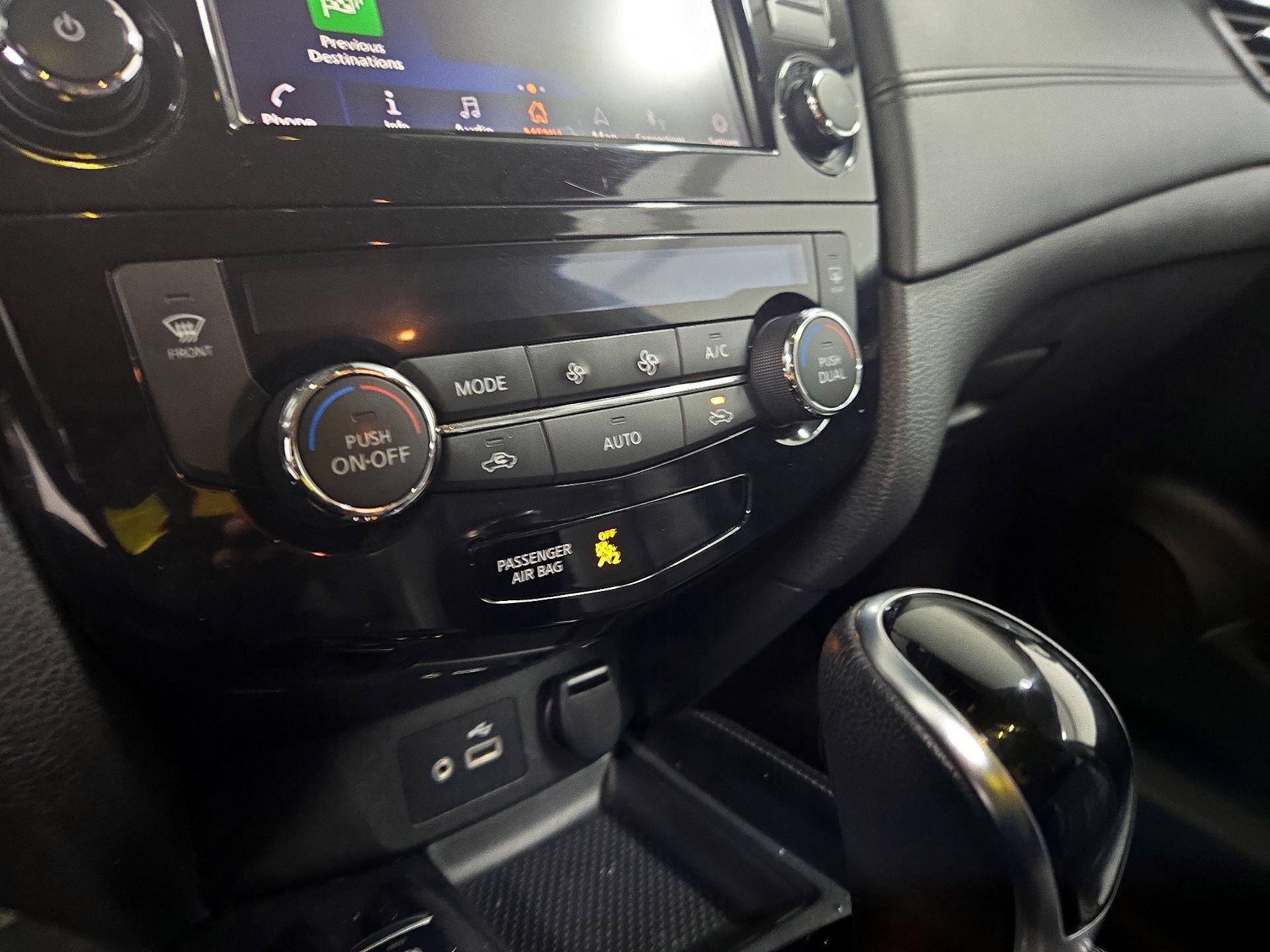 Thumbnail: 2020 Nissan Rogue - 17