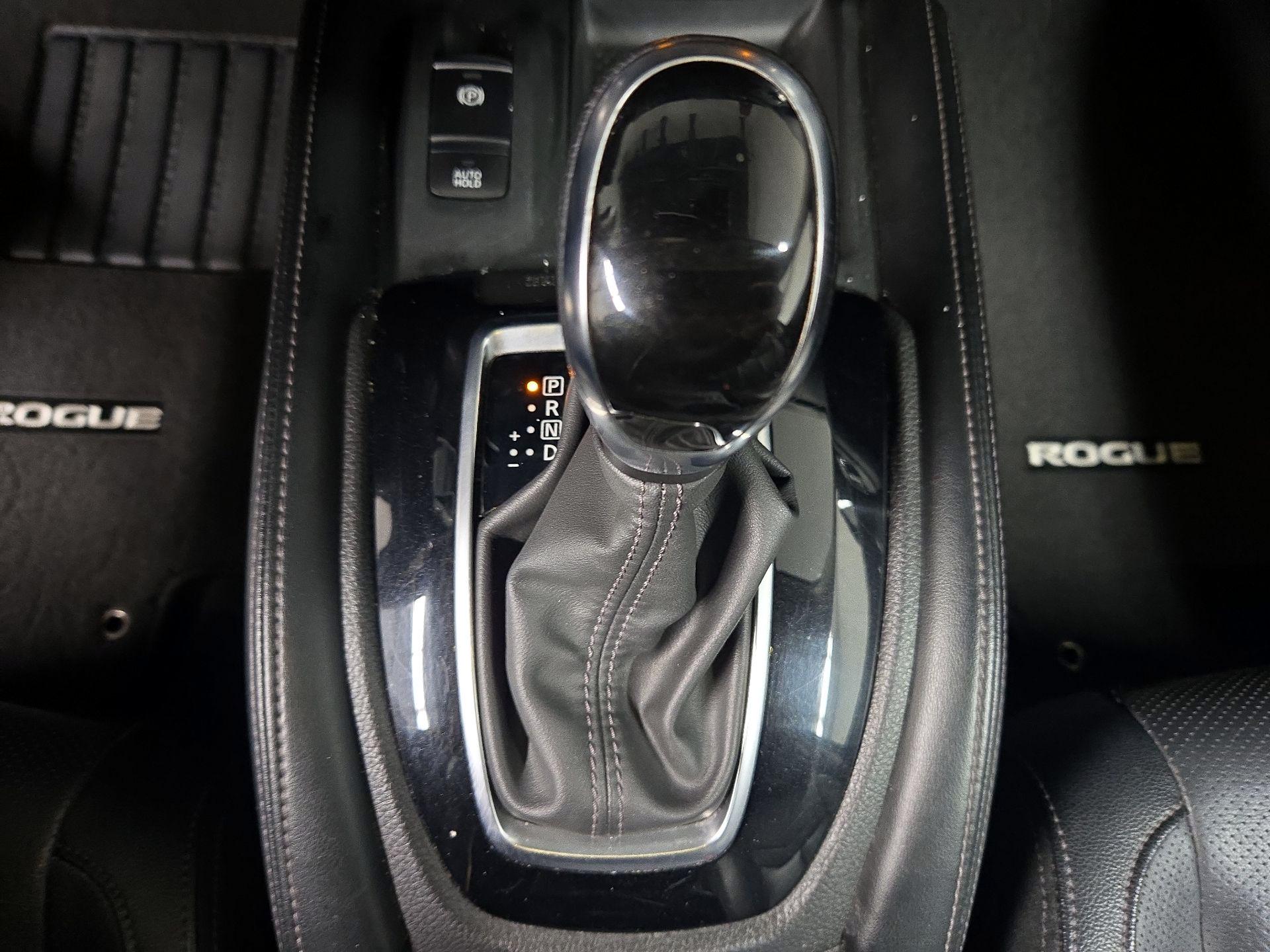 Thumbnail: 2020 Nissan Rogue - 18