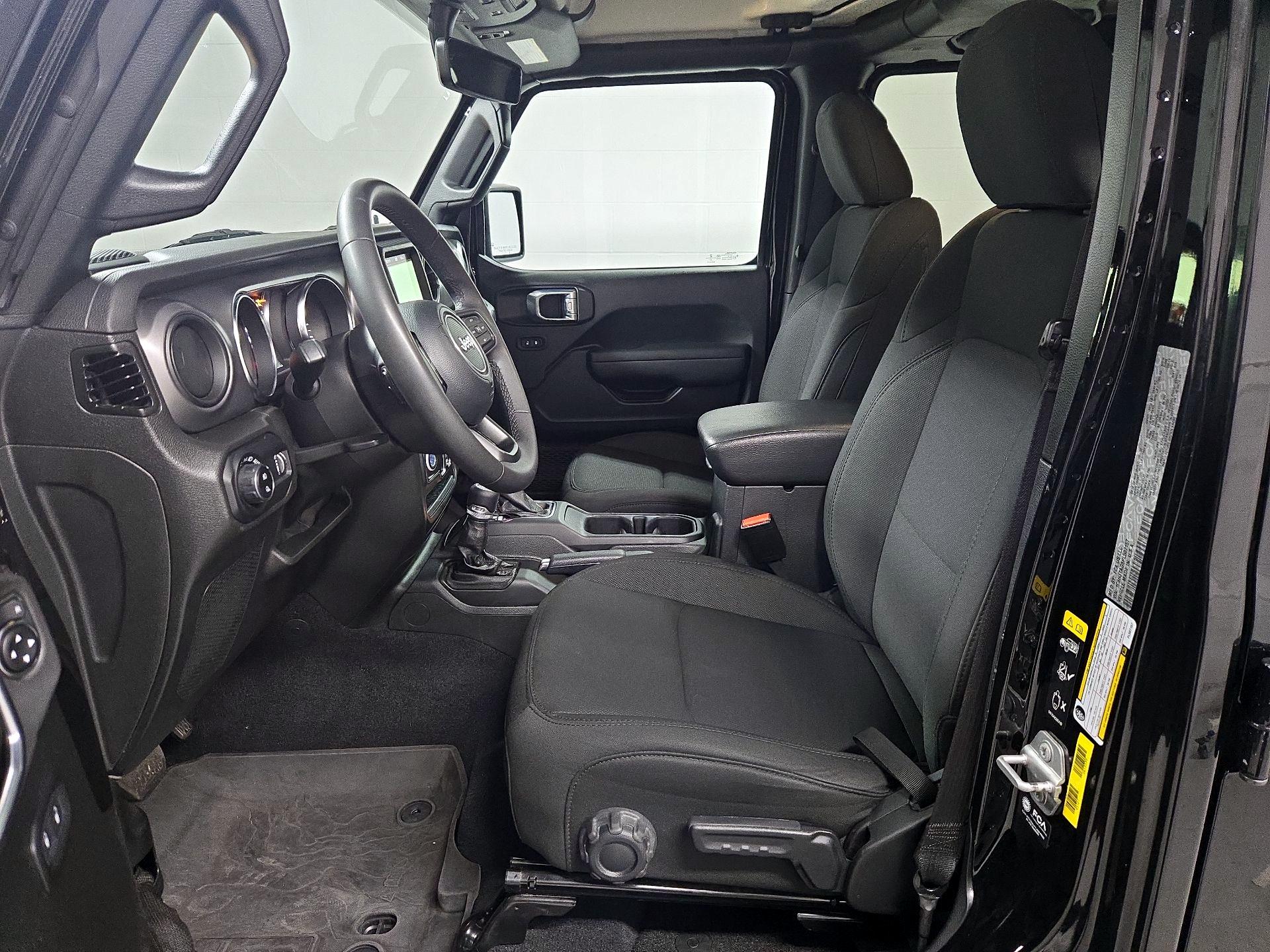 Thumbnail: 2023 Jeep Gladiator - 11