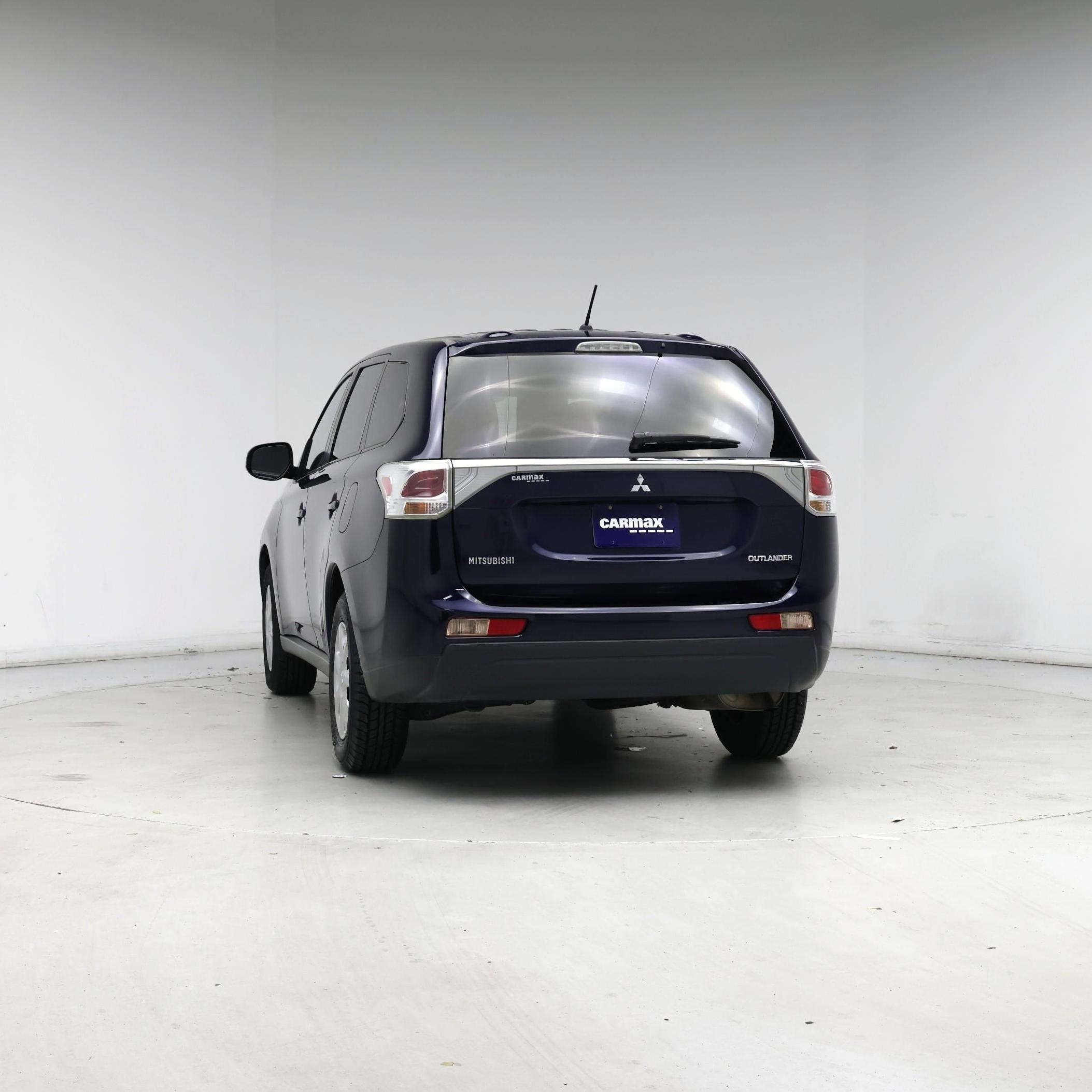 Thumbnail: 2014 Mitsubishi Outlander - 6