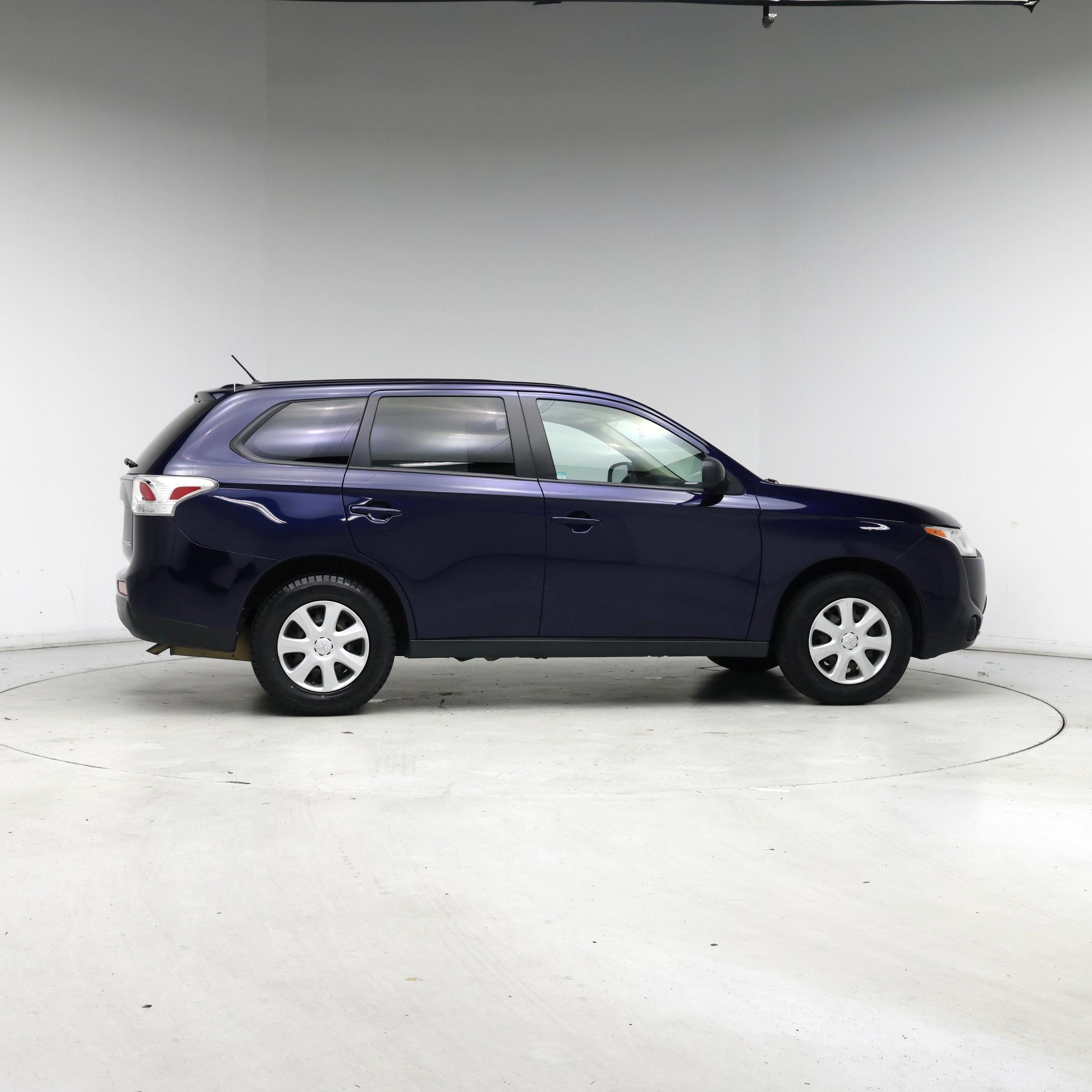 Thumbnail: 2014 Mitsubishi Outlander - 7