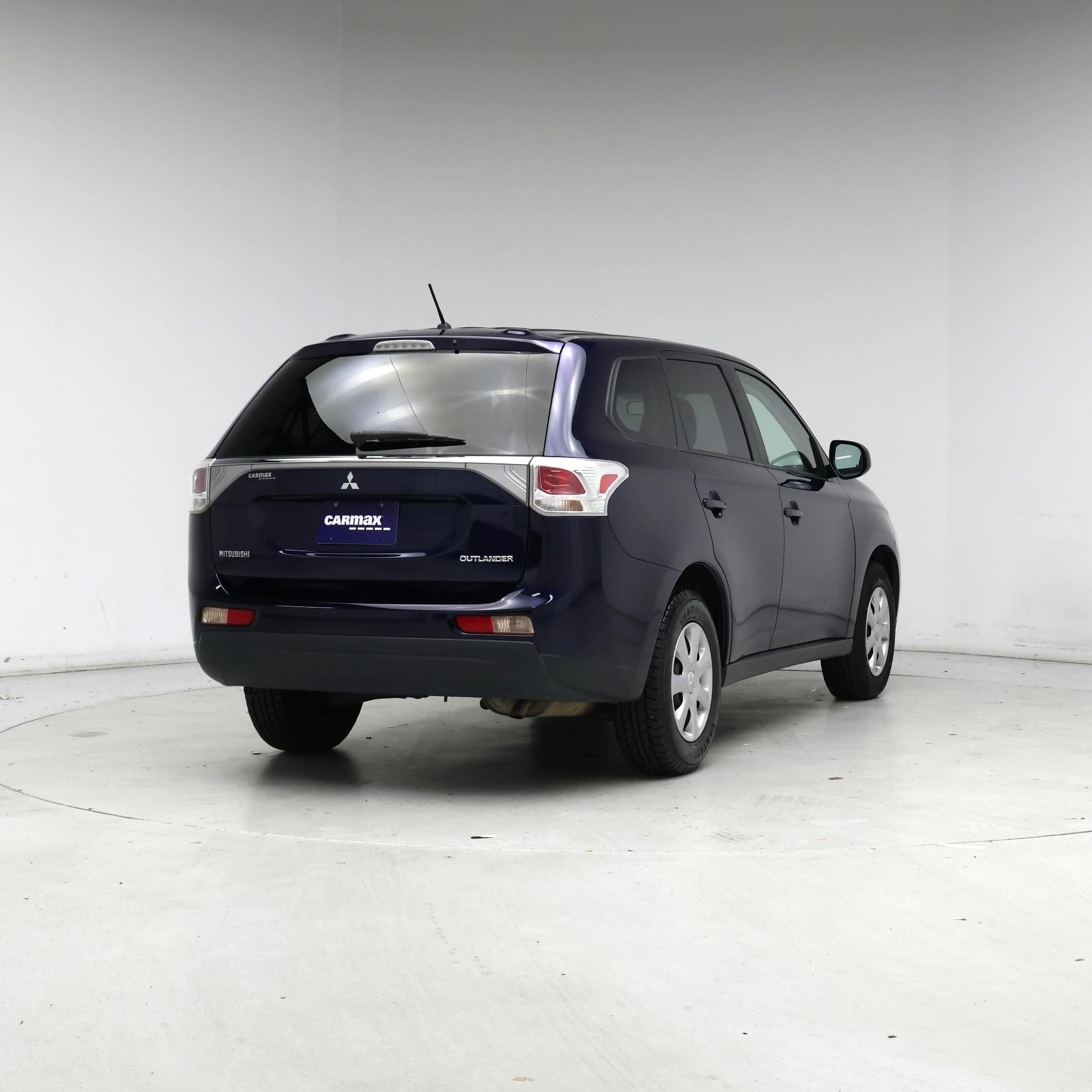 Thumbnail: 2014 Mitsubishi Outlander - 8