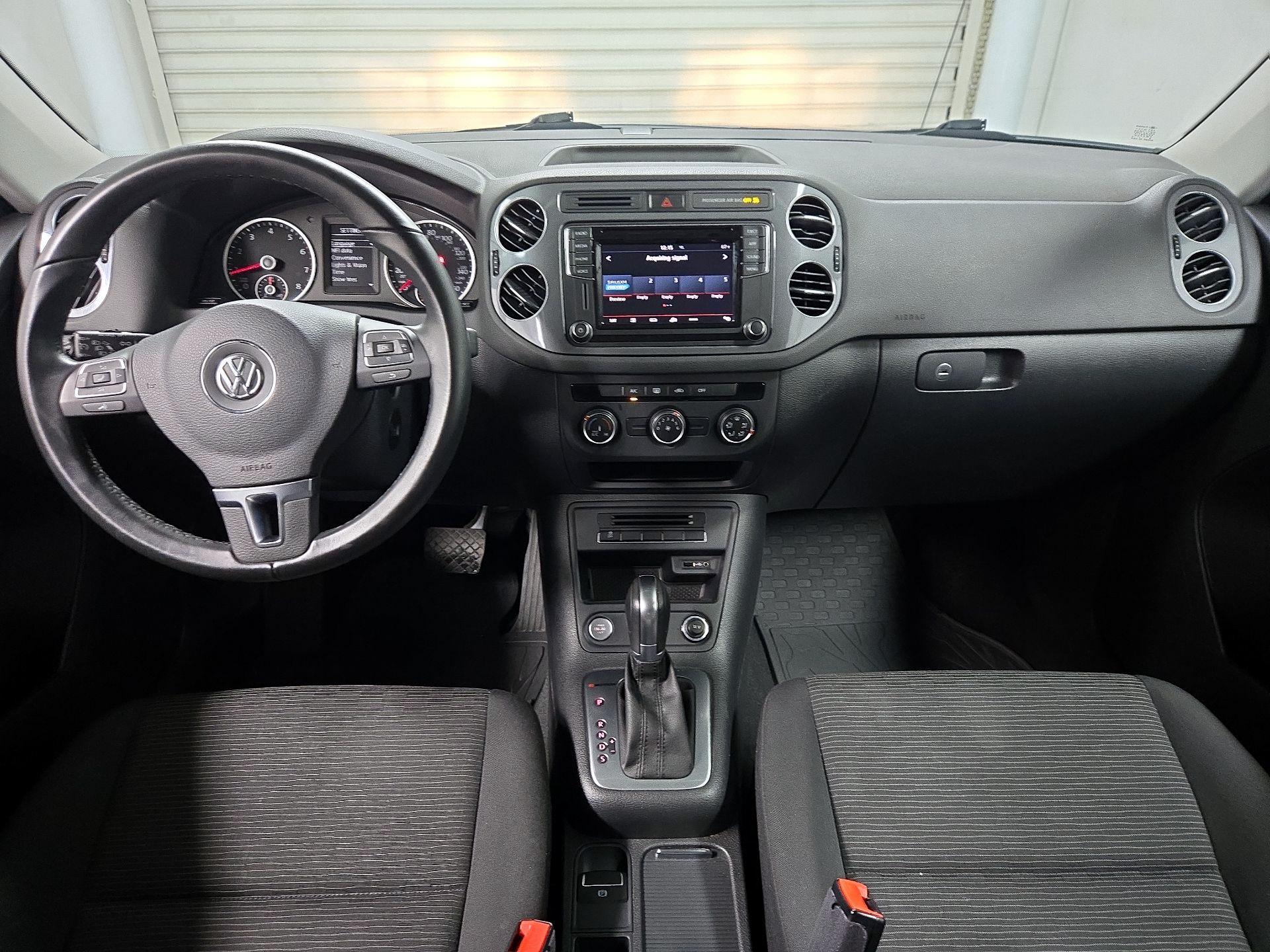 Thumbnail: 2018 Volkswagen Tiguan - 9