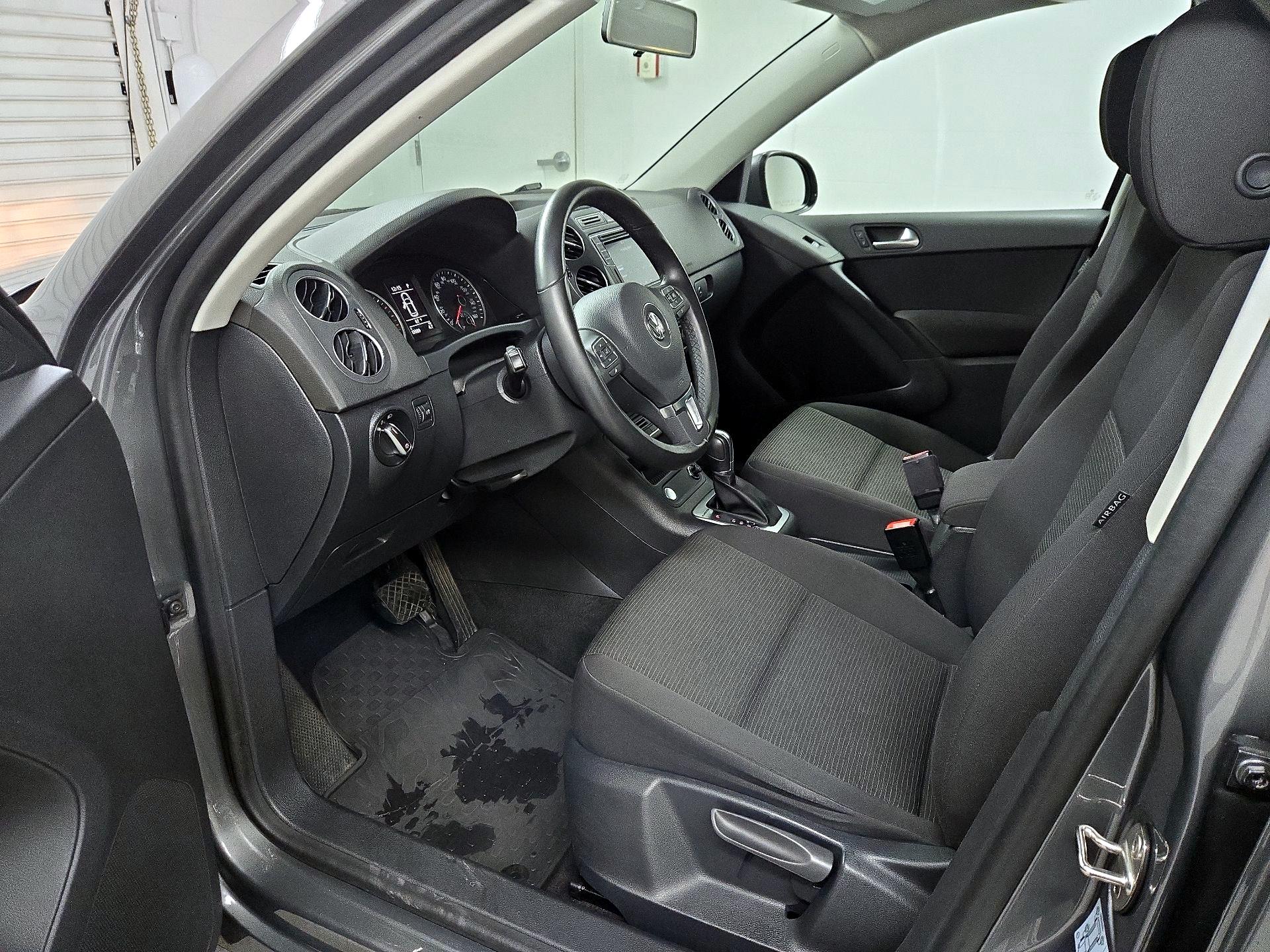 Thumbnail: 2018 Volkswagen Tiguan - 11